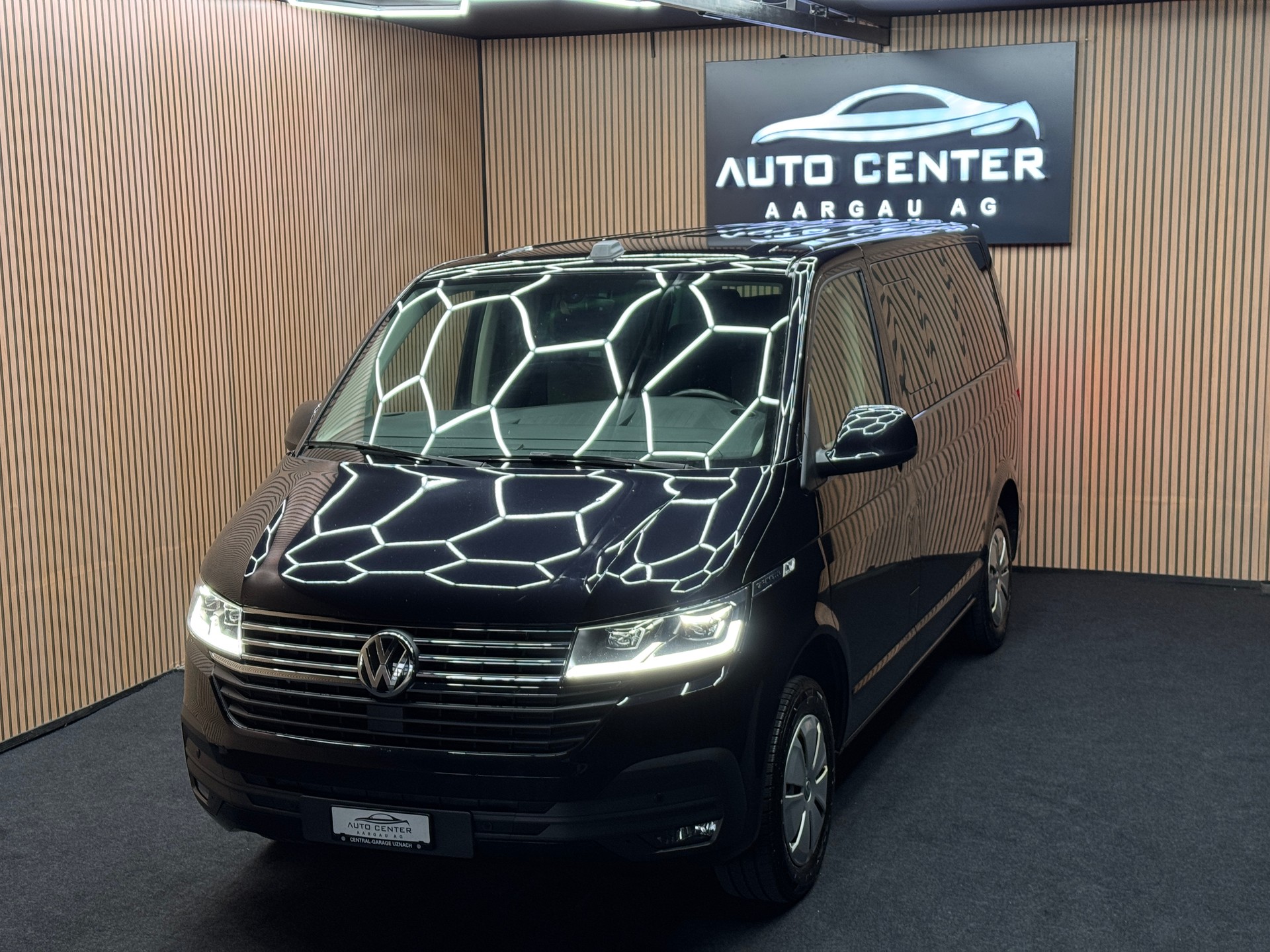 VW T6.1 Caravelle 3000 2.0 TDI 150 Comfortline DSG *ab CHF 299.-/ Monat*-image-2