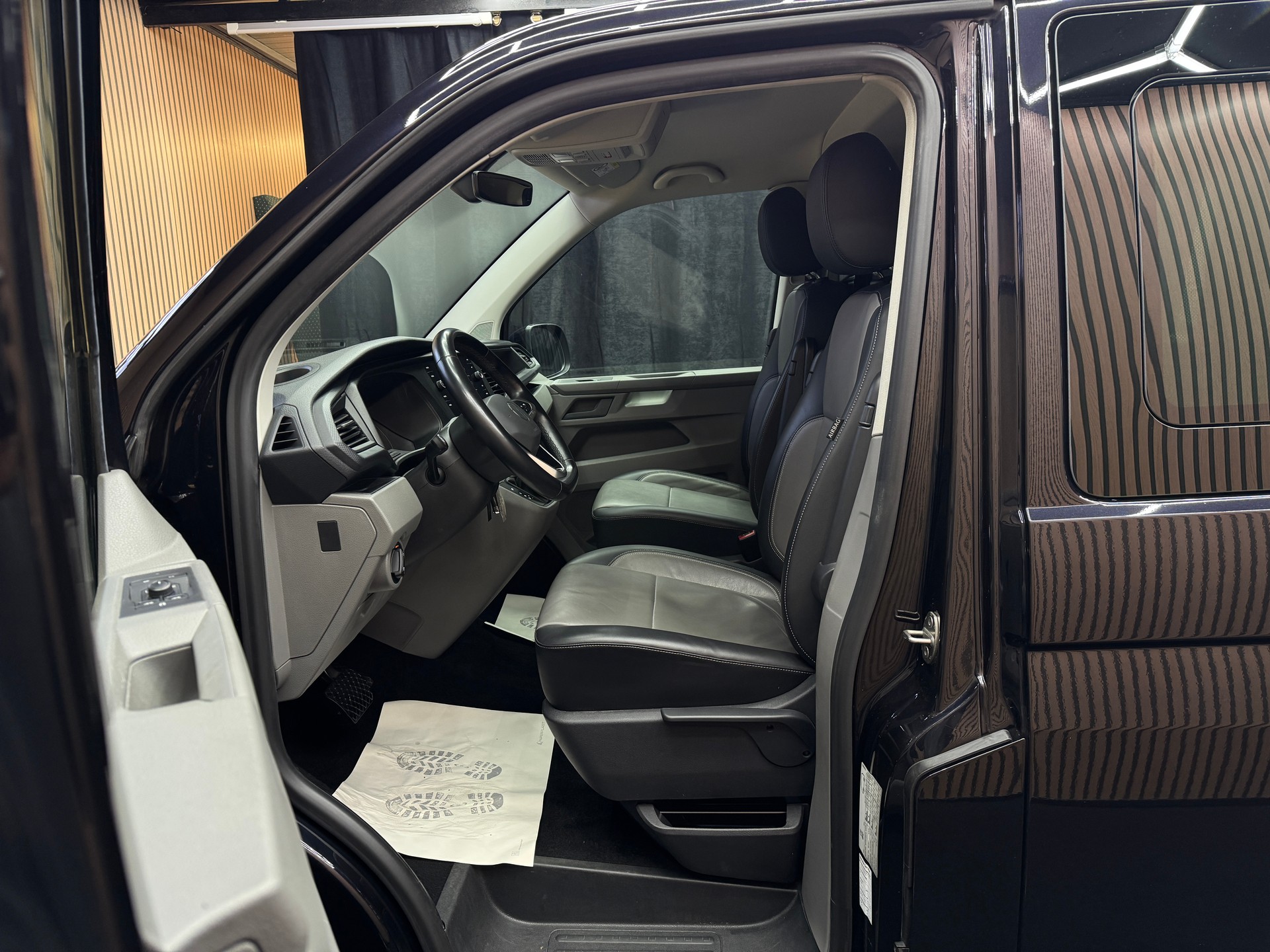 VW T6.1 Caravelle 3000 2.0 TDI 150 Comfortline DSG *ab CHF 299.-/ Monat*-image-9