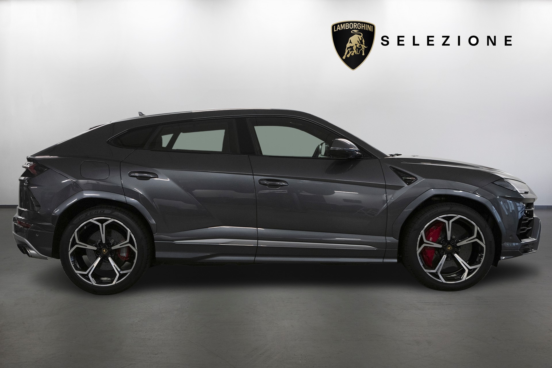 LAMBORGHINI Urus E-Gear-image-1
