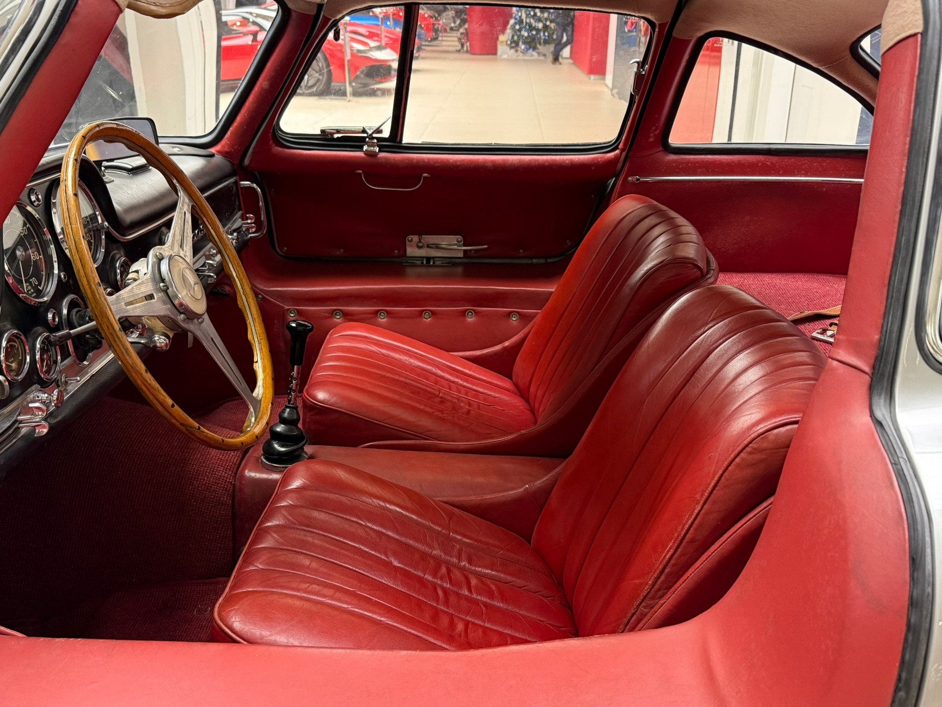 MERCEDES-BENZ 300 SL-image-9