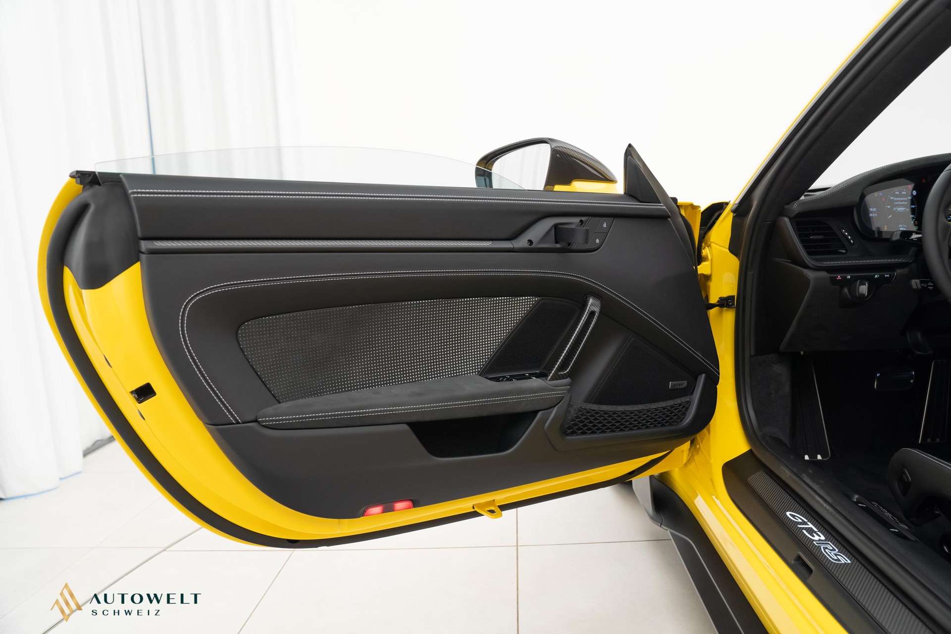 PORSCHE 911 GT3 RS WEISSACH-image-10