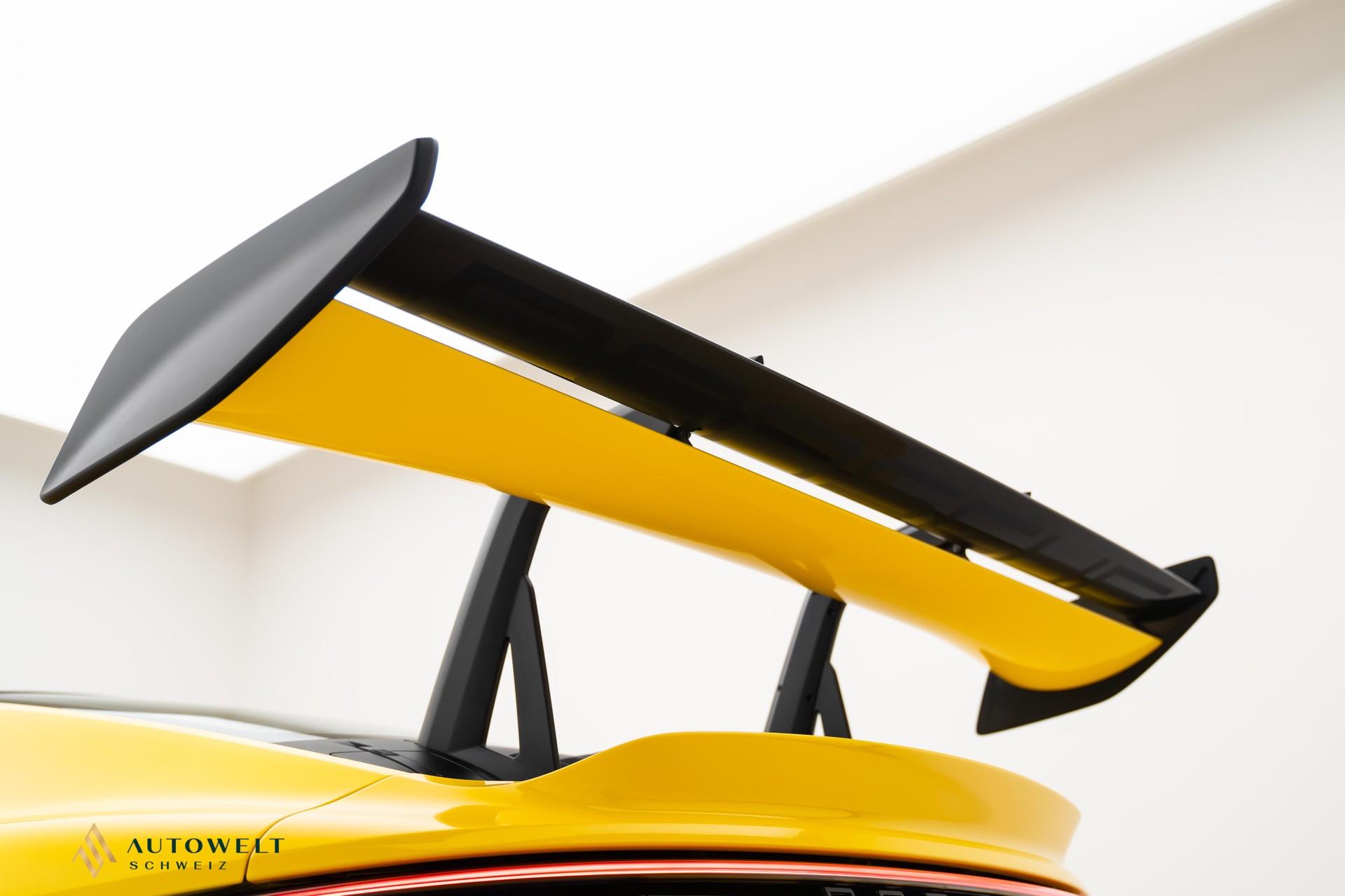 PORSCHE 911 GT3 RS WEISSACH-image-13