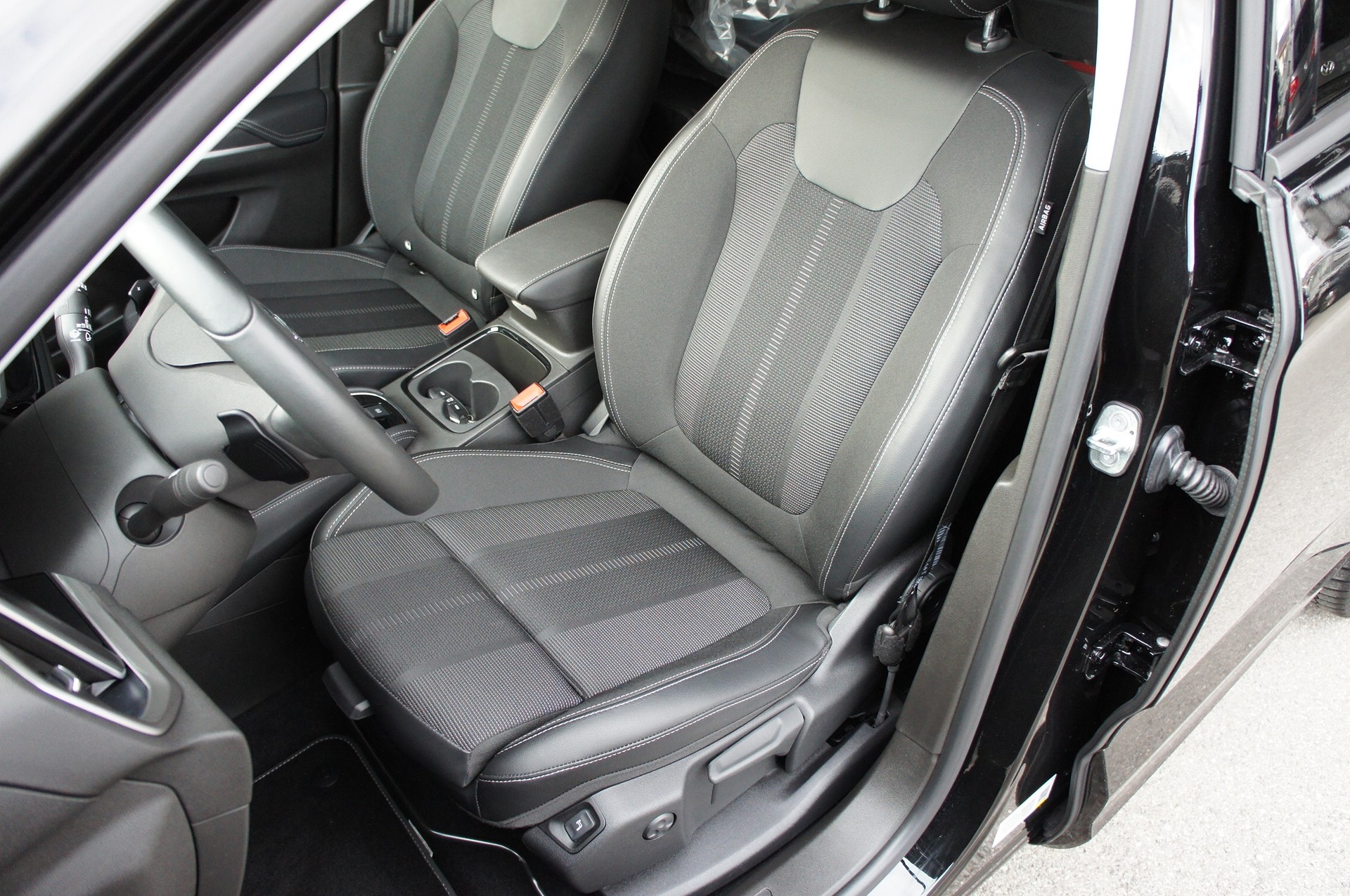 OPEL Grandland 1.6 Hybrid GS Line Automatik-image-10