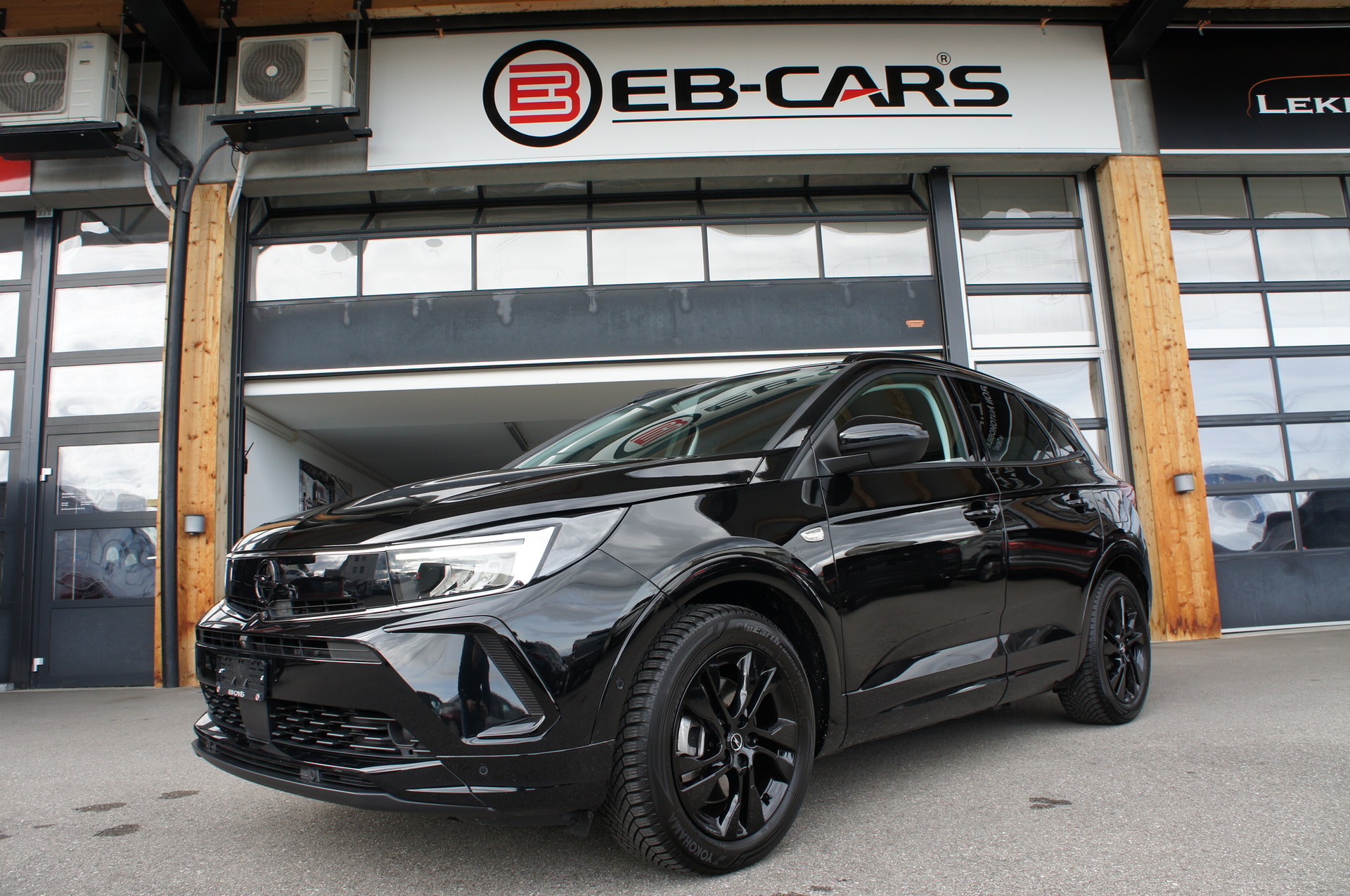 OPEL Grandland 1.6 Hybrid GS Line Automatik-image-0