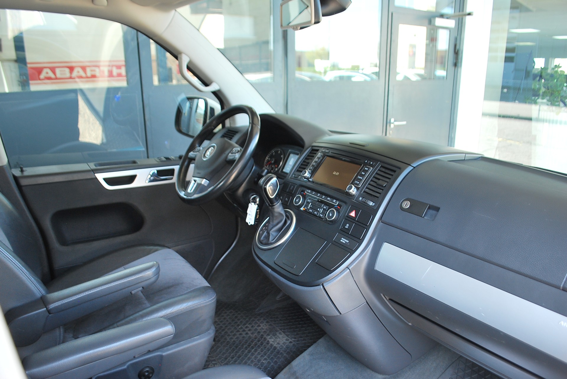 VW T5 Multivan 2.0 Bi-TDI CR Comfortline 4Motion DSG-image-9