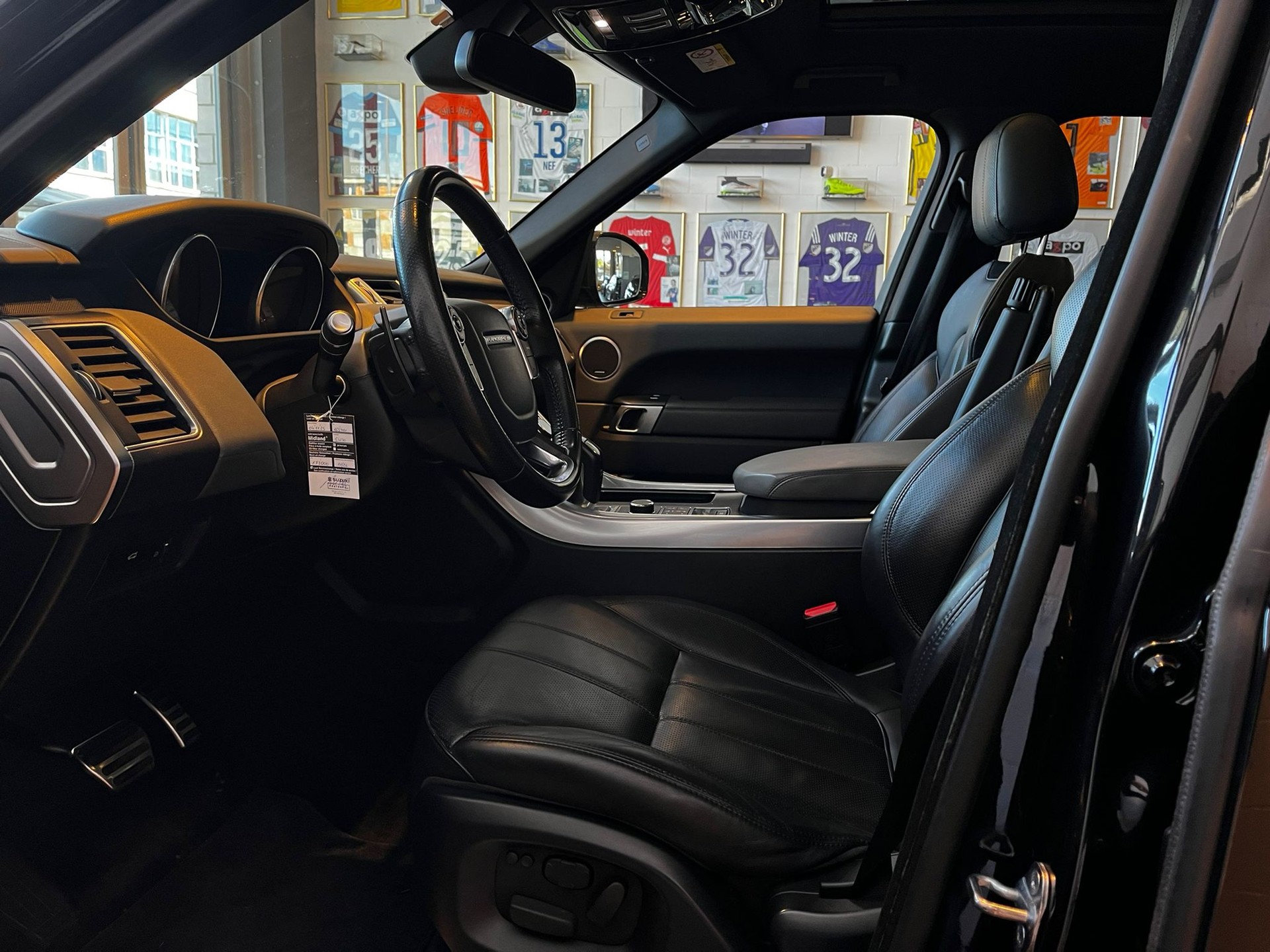 LAND ROVER RR Sport 3.0SDV6 HSE Dyn.-image-10