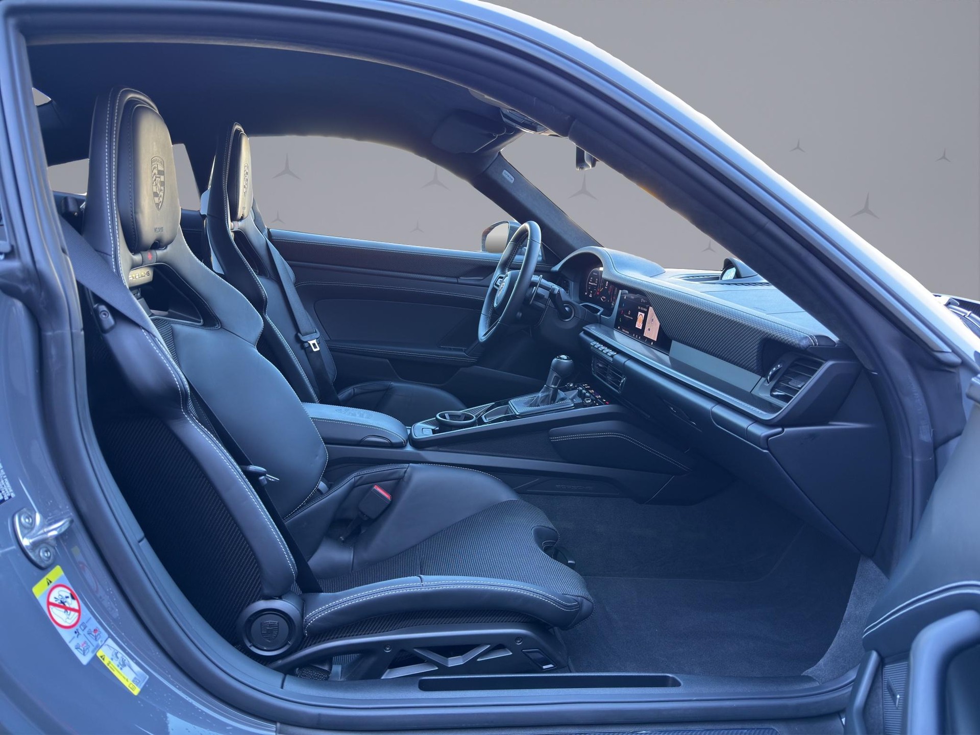 PORSCHE 911 Coupé 4.0 GT3 Touring PDK-image-16
