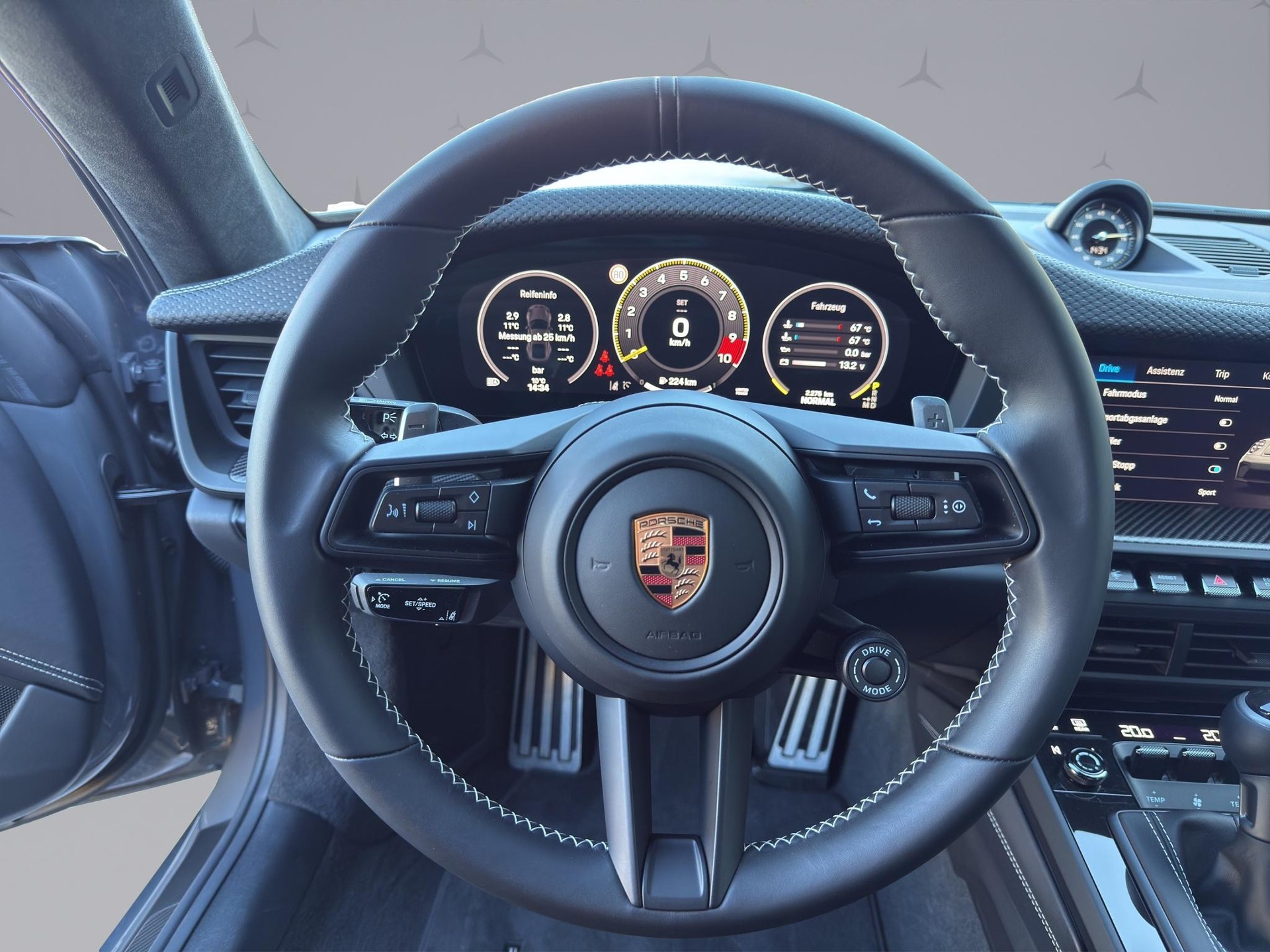 PORSCHE 911 Coupé 4.0 GT3 Touring PDK-image-10