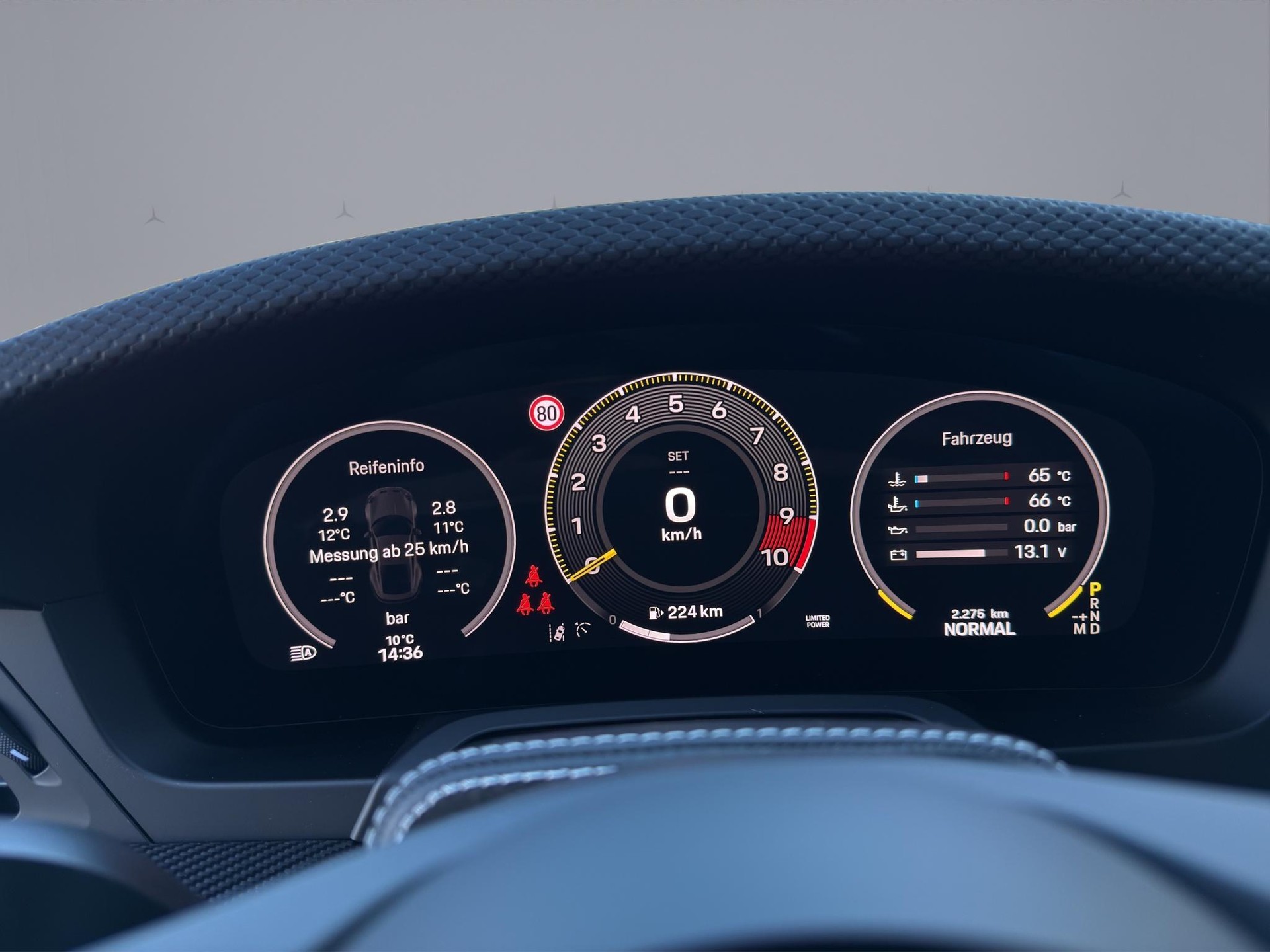 PORSCHE 911 Coupé 4.0 GT3 Touring PDK-image-11