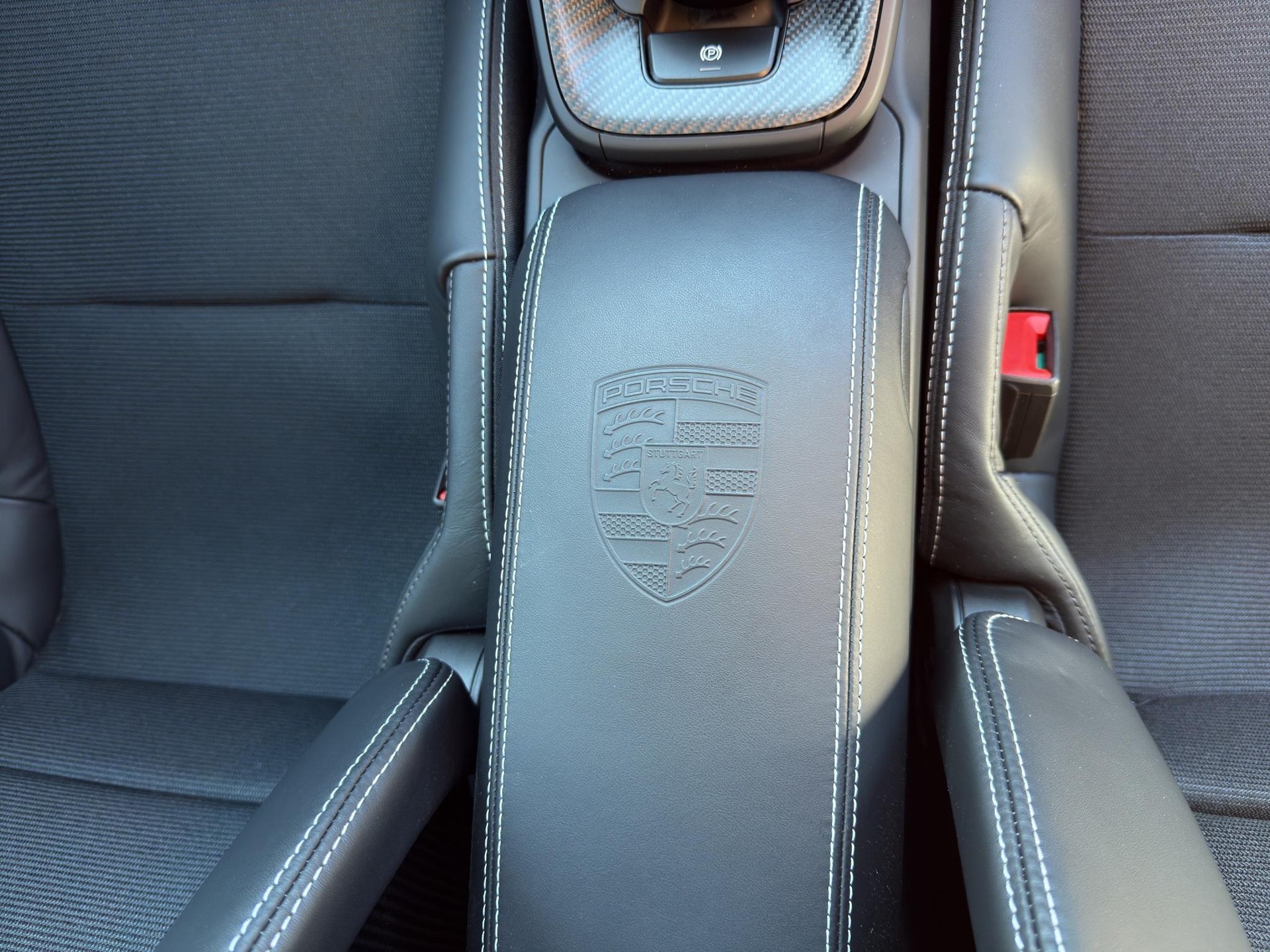 PORSCHE 911 Coupé 4.0 GT3 Touring PDK-image-29
