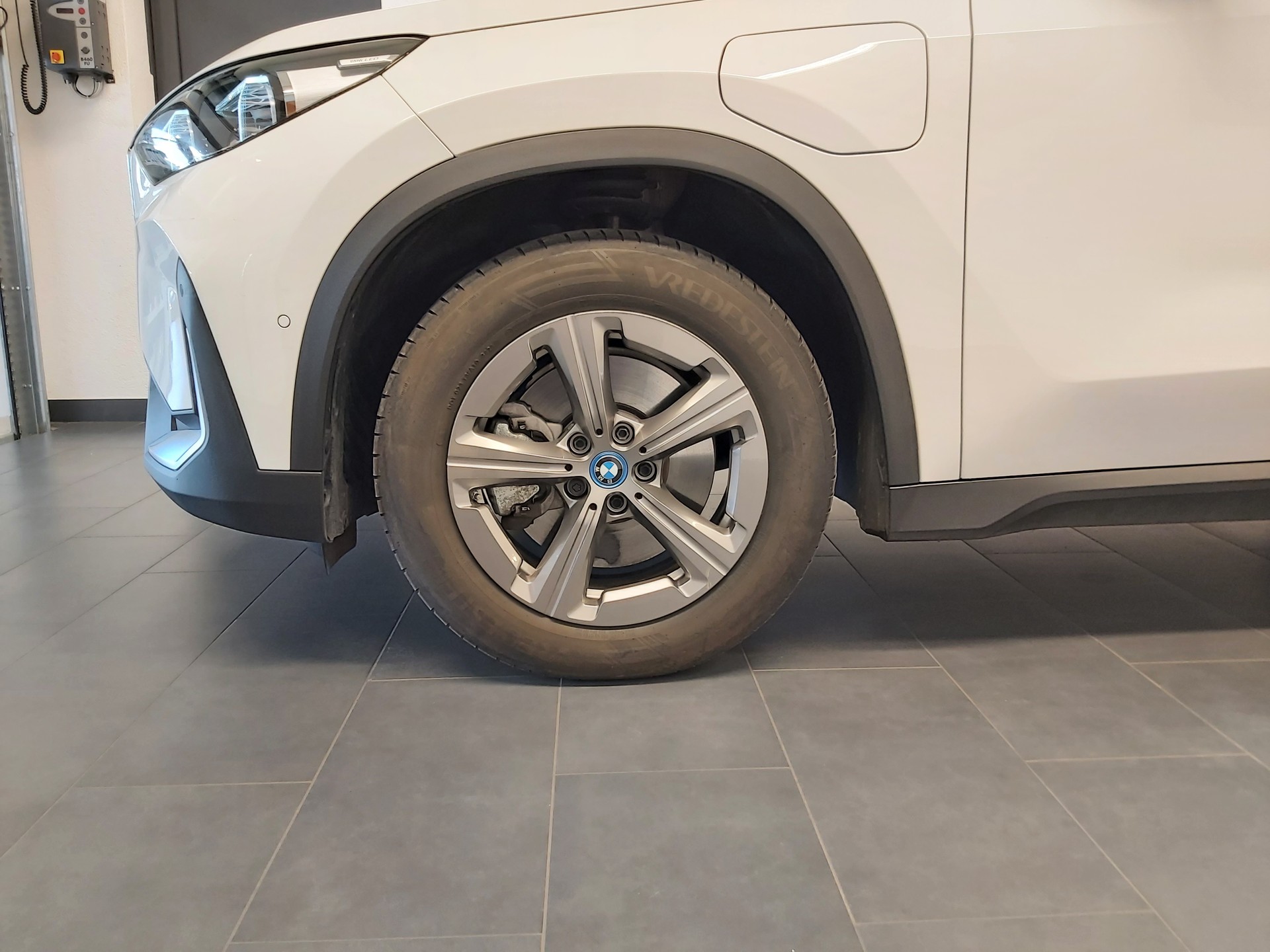 BMW X1 30e xDrive-image-2