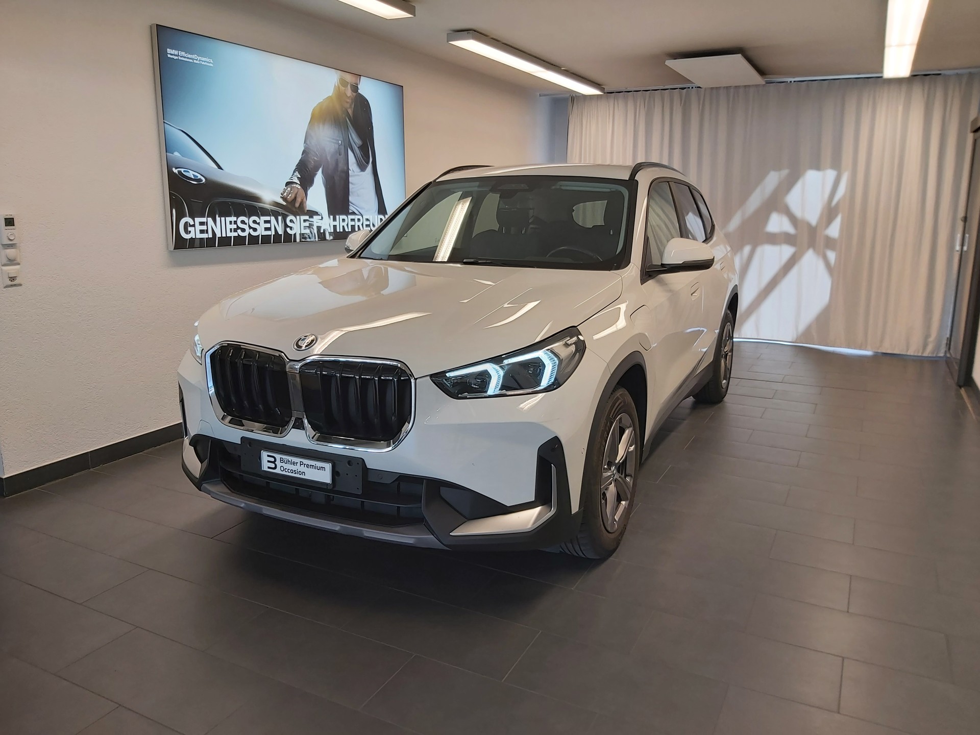 BMW X1 30e xDrive-image-0