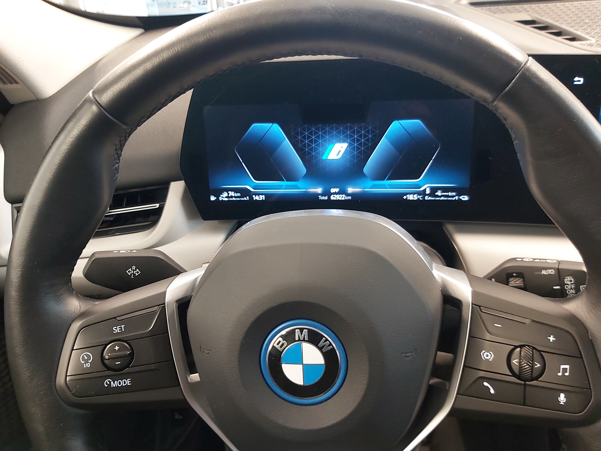 BMW X1 30e xDrive-image-13