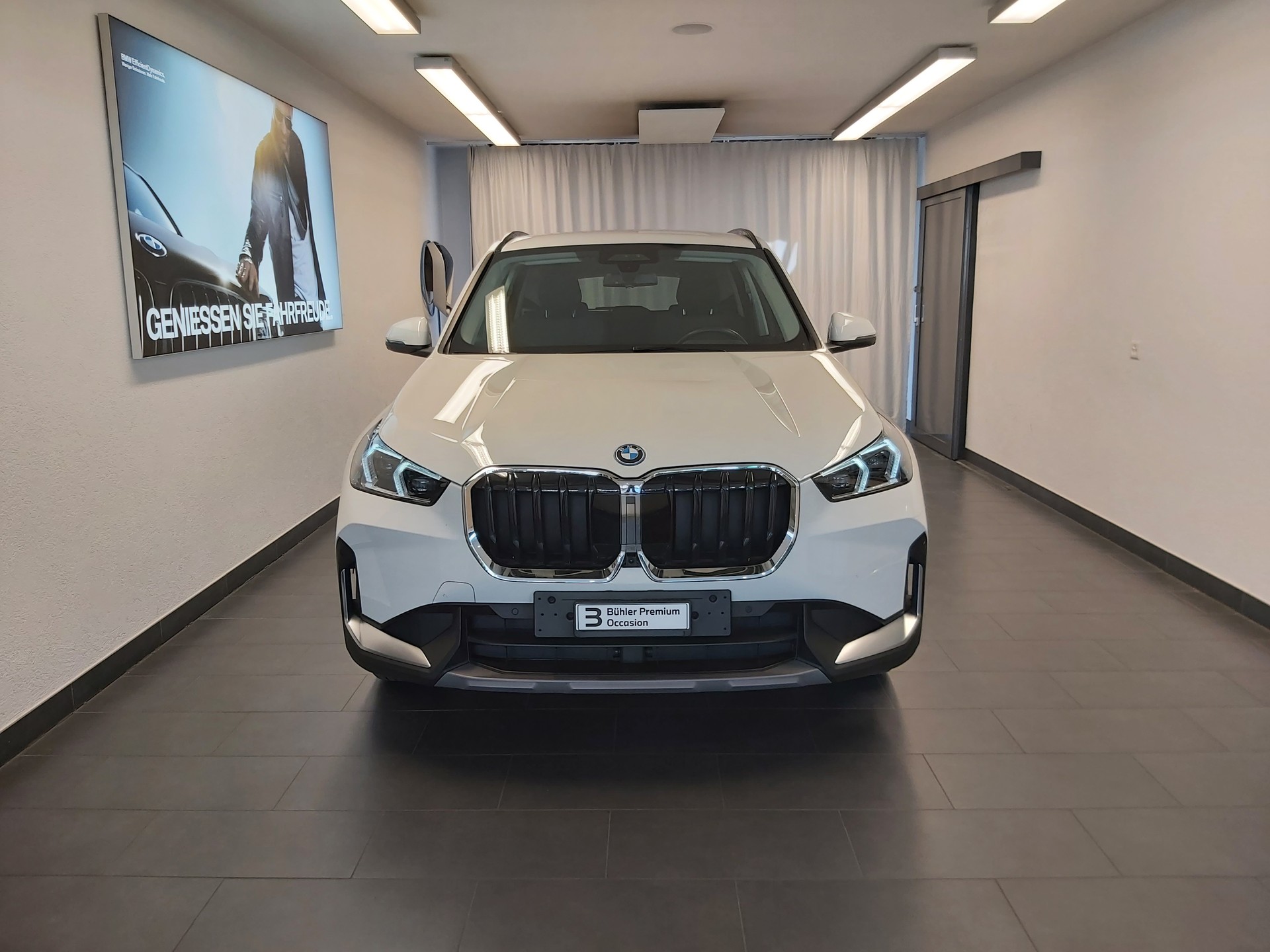 BMW X1 30e xDrive-image-1