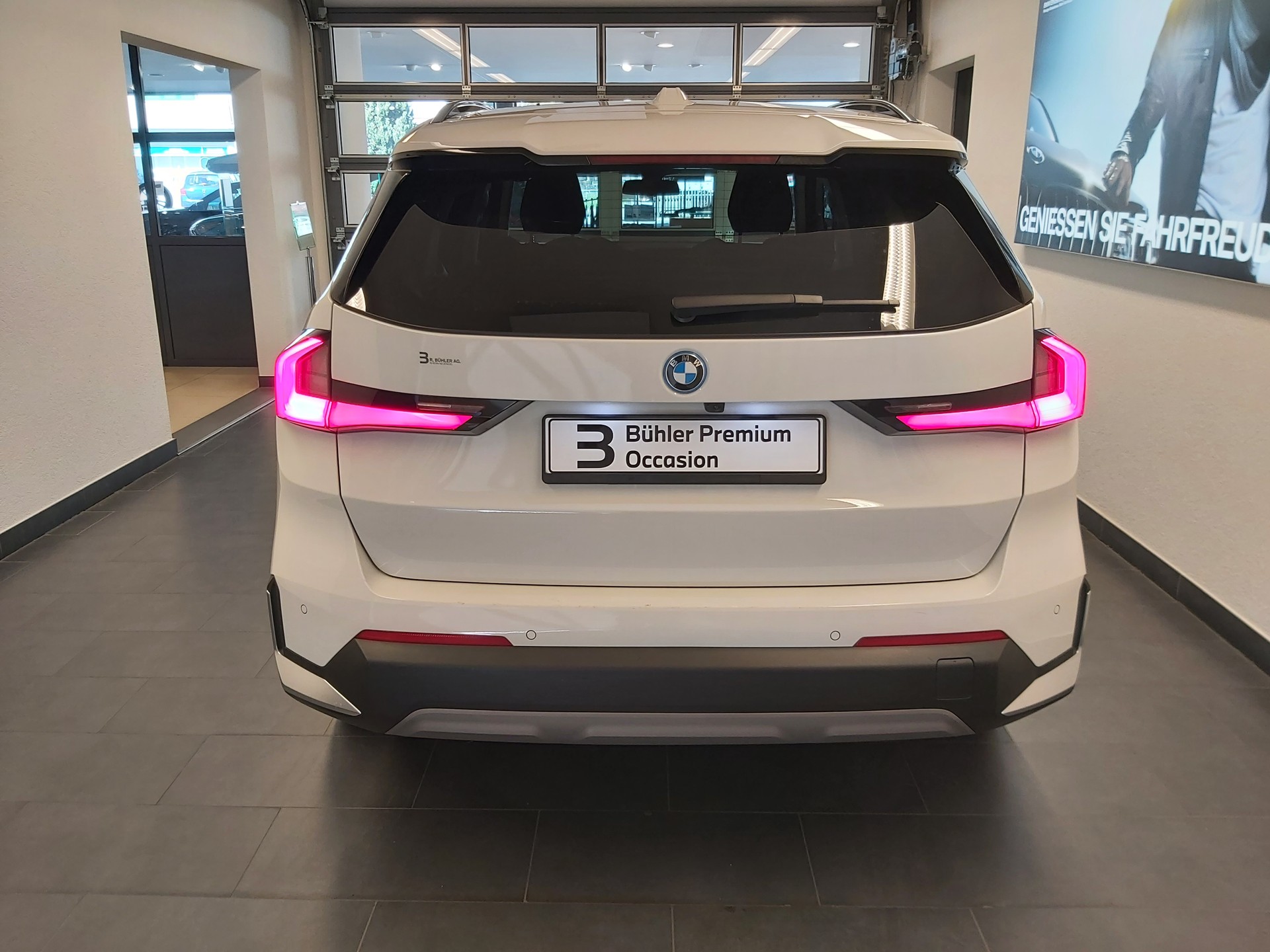 BMW X1 30e xDrive-image-6