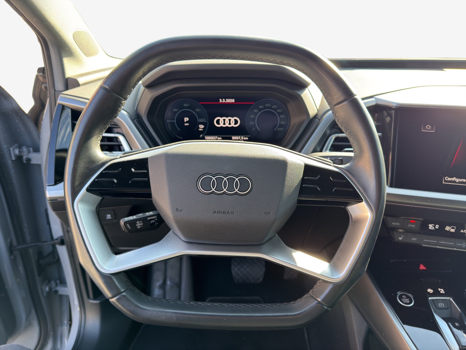 AUDI Q4 e-tron 40-image-9