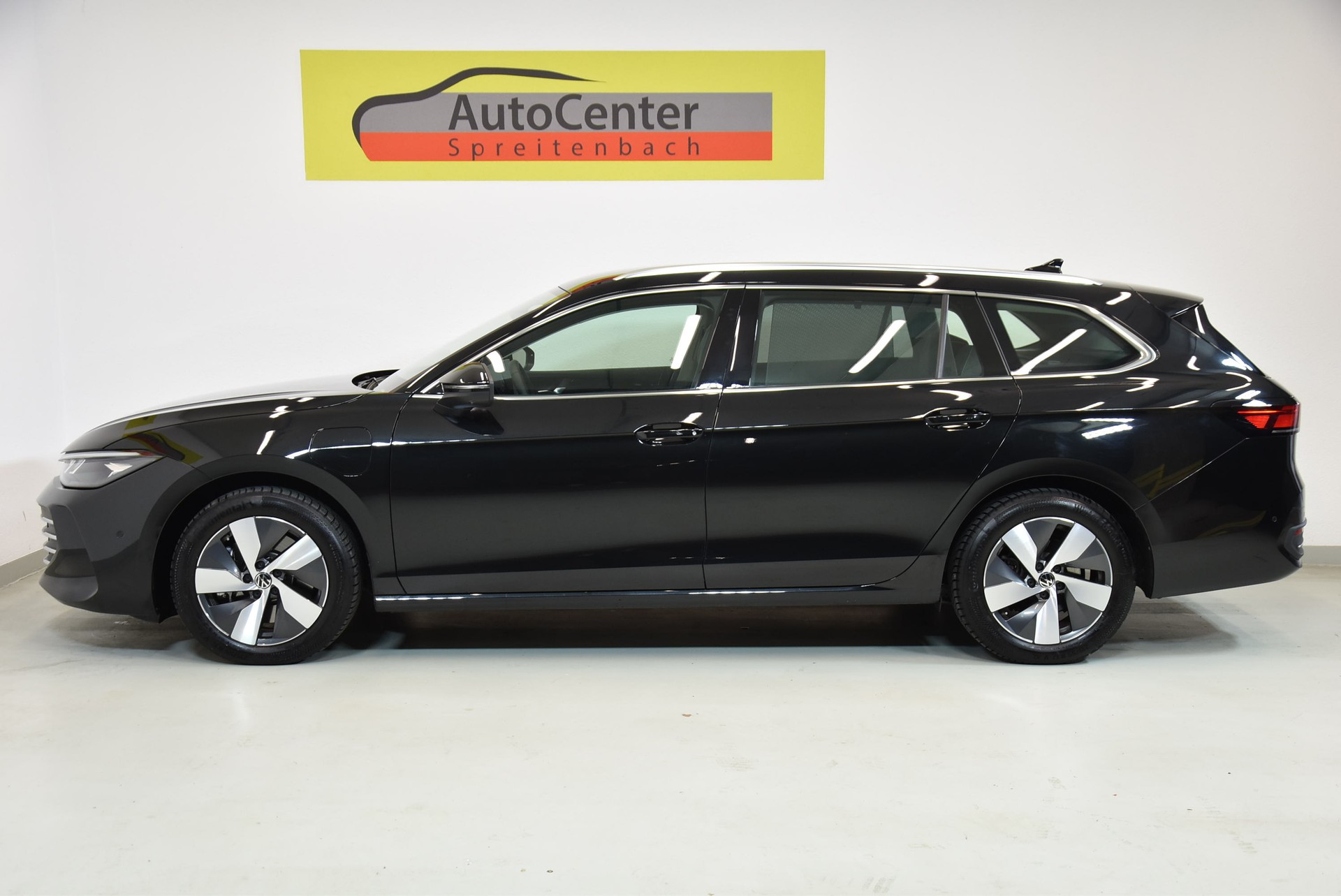 VW Passat Variant 1.5 TSI evo2 Plug-In- Hybrid Business DSG-image-13