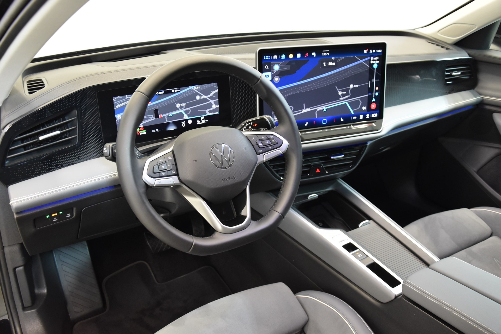VW Passat Variant 1.5 TSI evo2 Plug-In- Hybrid Business DSG-image-4