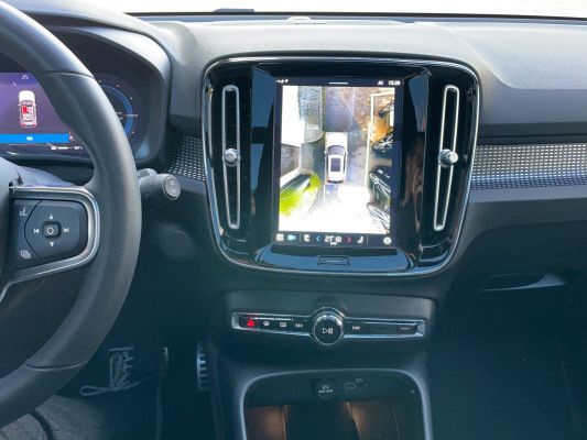 VOLVO XC40 P8 AWD Elec Pro-image-6