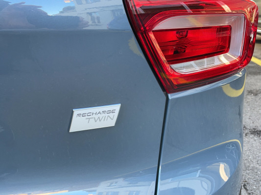 VOLVO XC40 P8 AWD Elec Pro-image-12