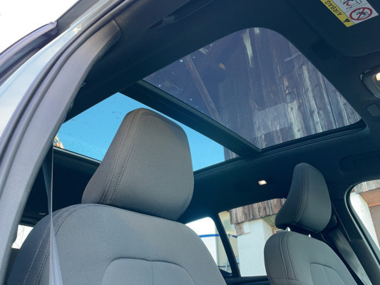 VOLVO XC40 P8 AWD Elec Pro-image-8