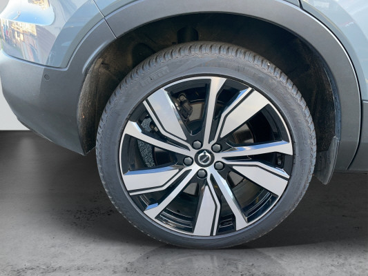 VOLVO XC40 P8 AWD Elec Pro-image-14
