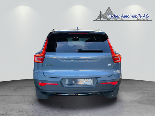 VOLVO XC40 P8 AWD Elec Pro-image-3