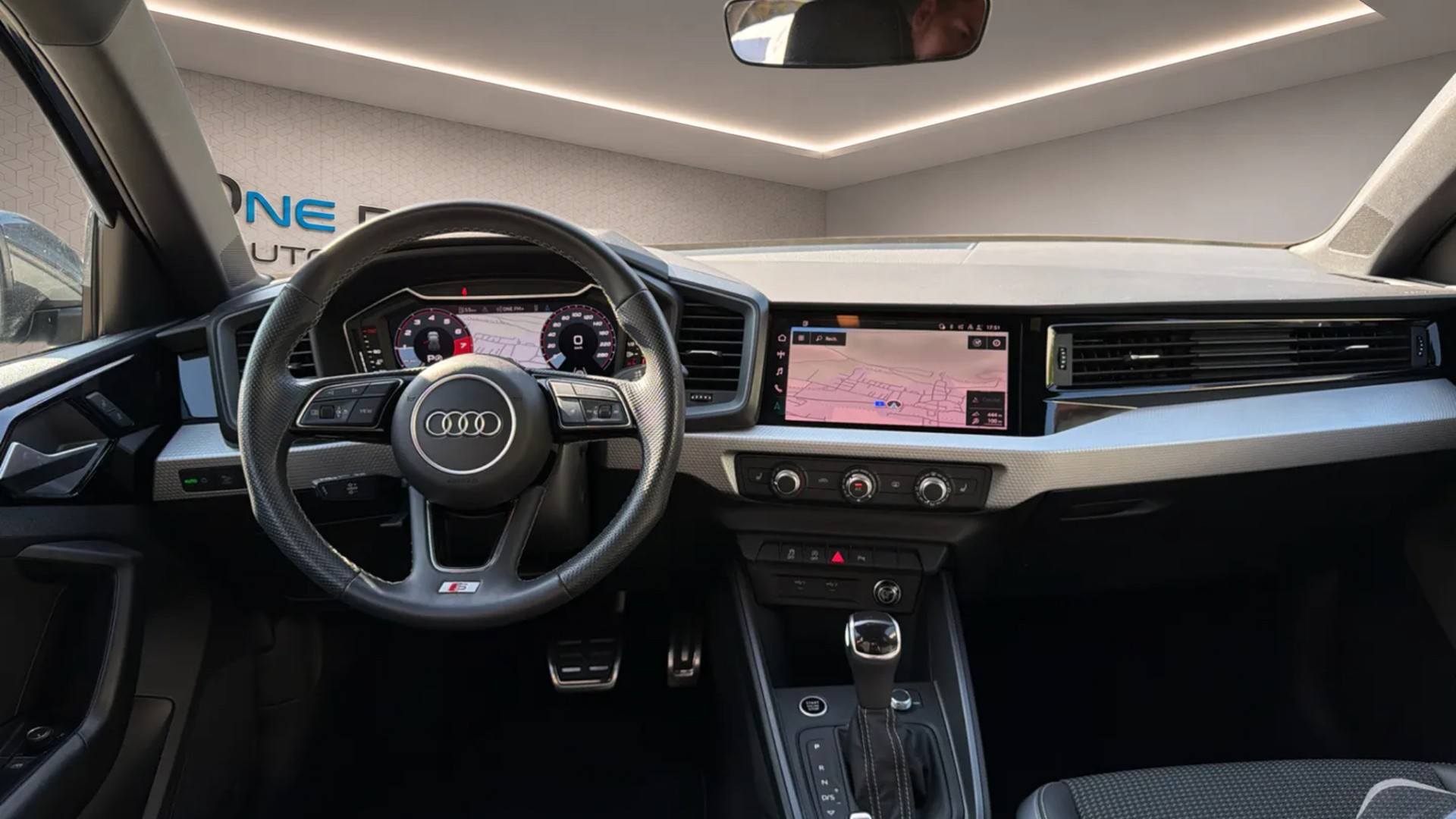 AUDI A1 Sportback 35 TFSI advanced S-tronic-image-8