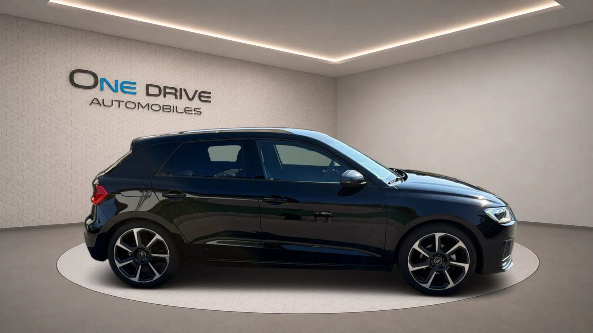 AUDI A1 Sportback 35 TFSI advanced S-tronic-image-4