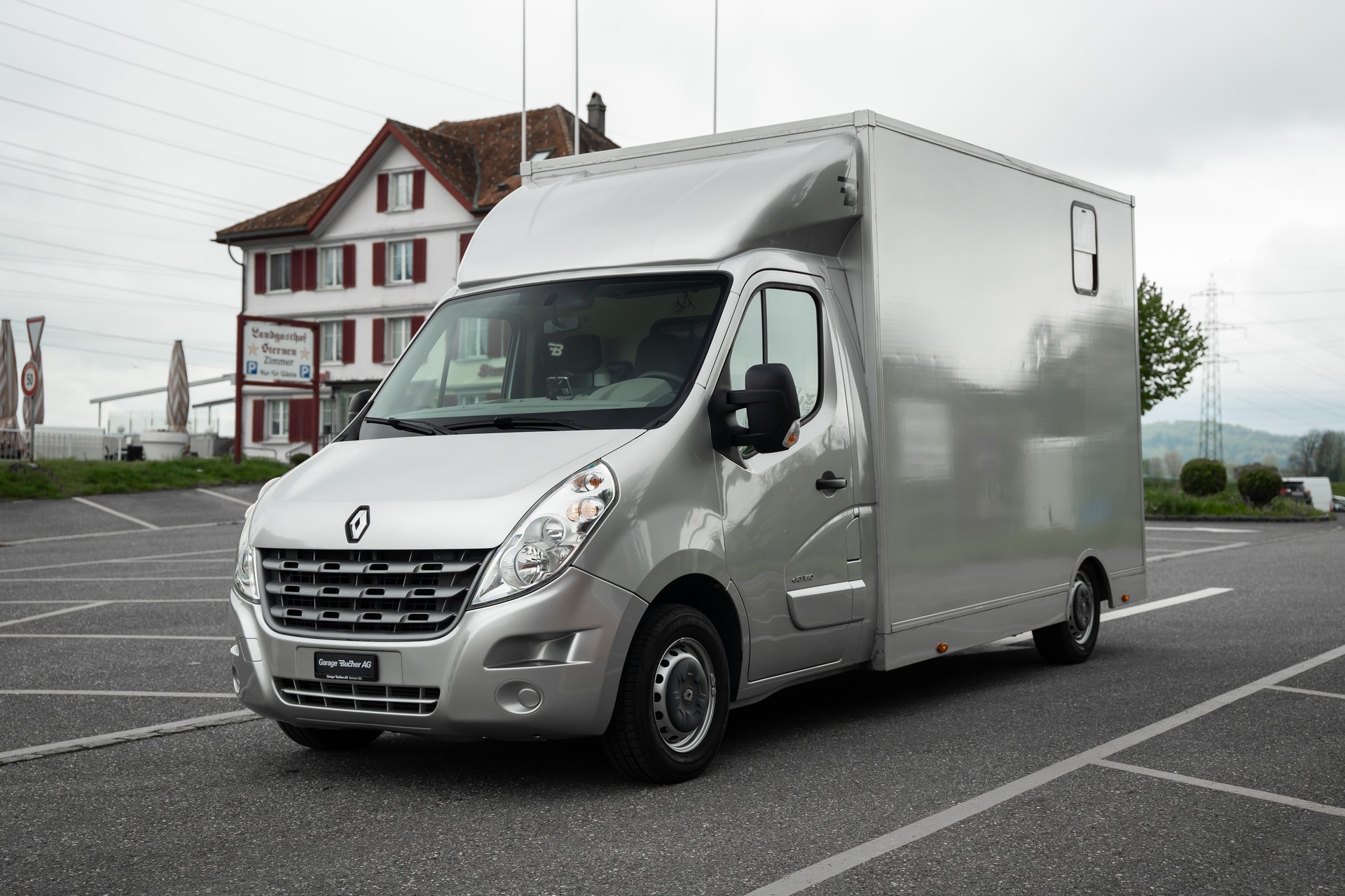 RENAULT Master Equitrek T35 2.3dCi Selbstfahrer / Pferde transporter