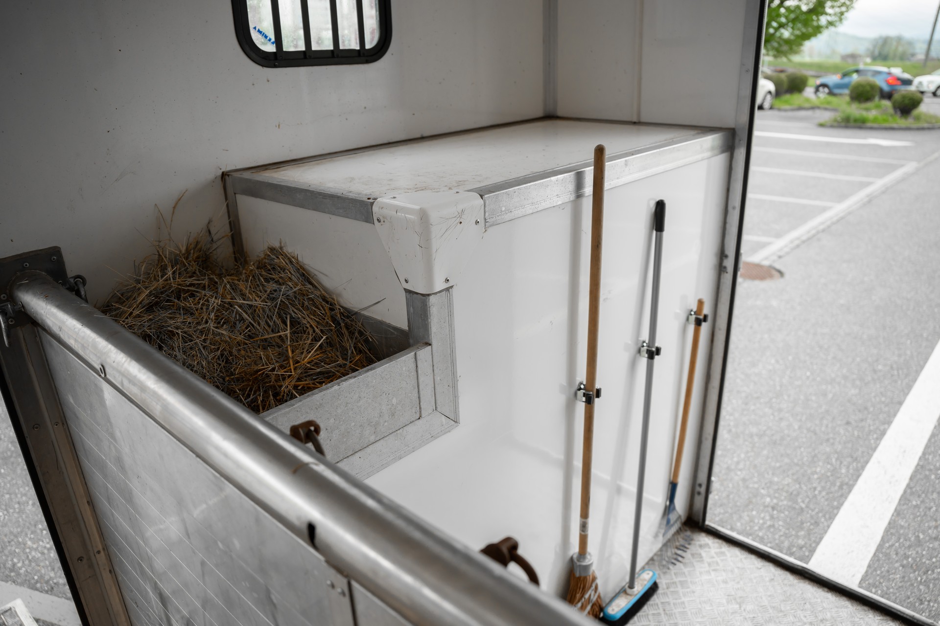 RENAULT Master Equitrek T35 2.3dCi Selbstfahrer / Pferdetransporter-image-18