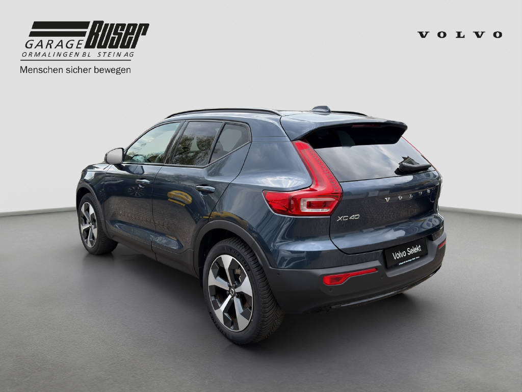 VOLVO XC40 2.0 B3 MH Plus Dark-showroom-element-2