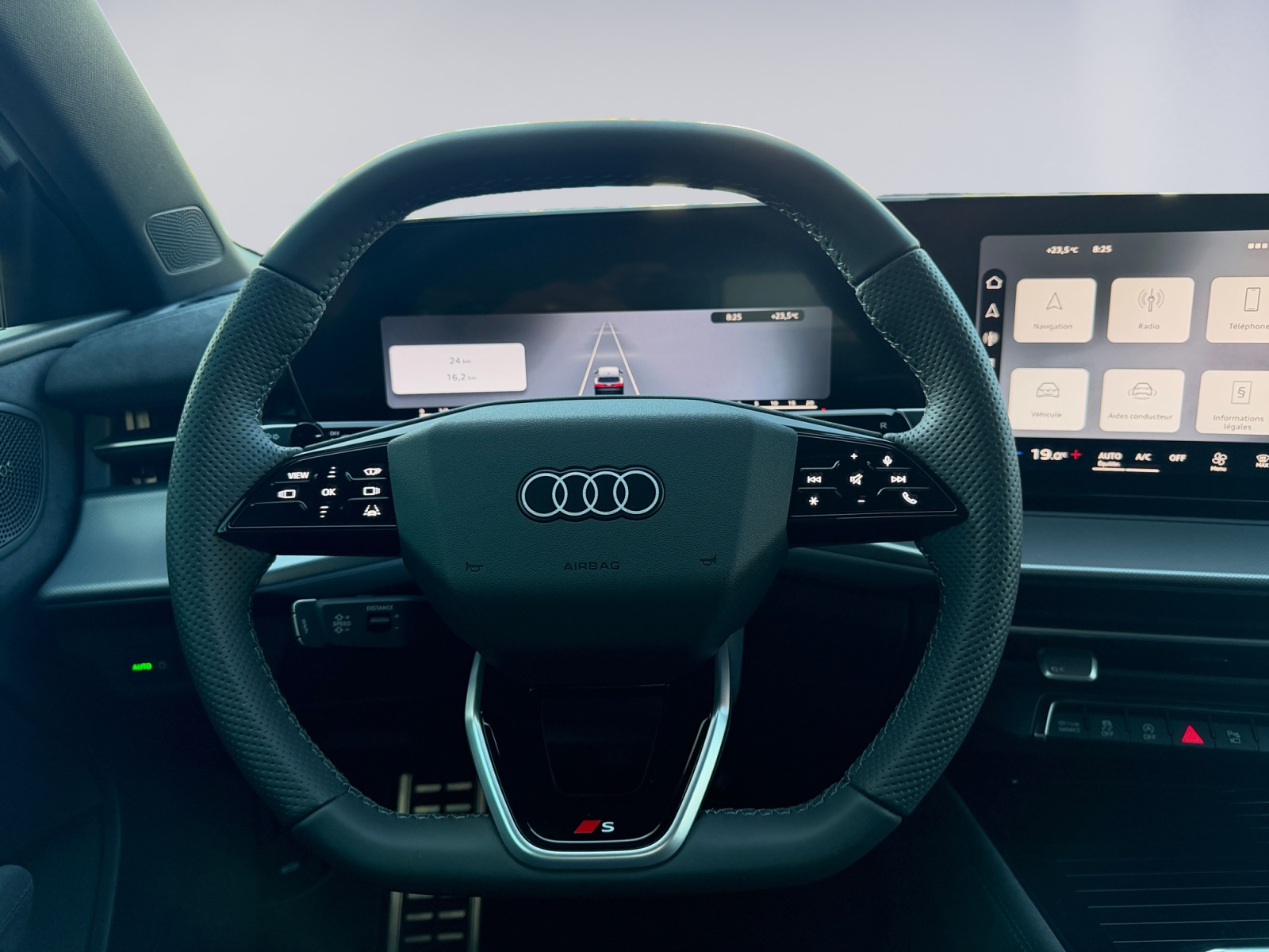 AUDI Q3 SUV TFSI quattro 150 kW S tronic-image-9