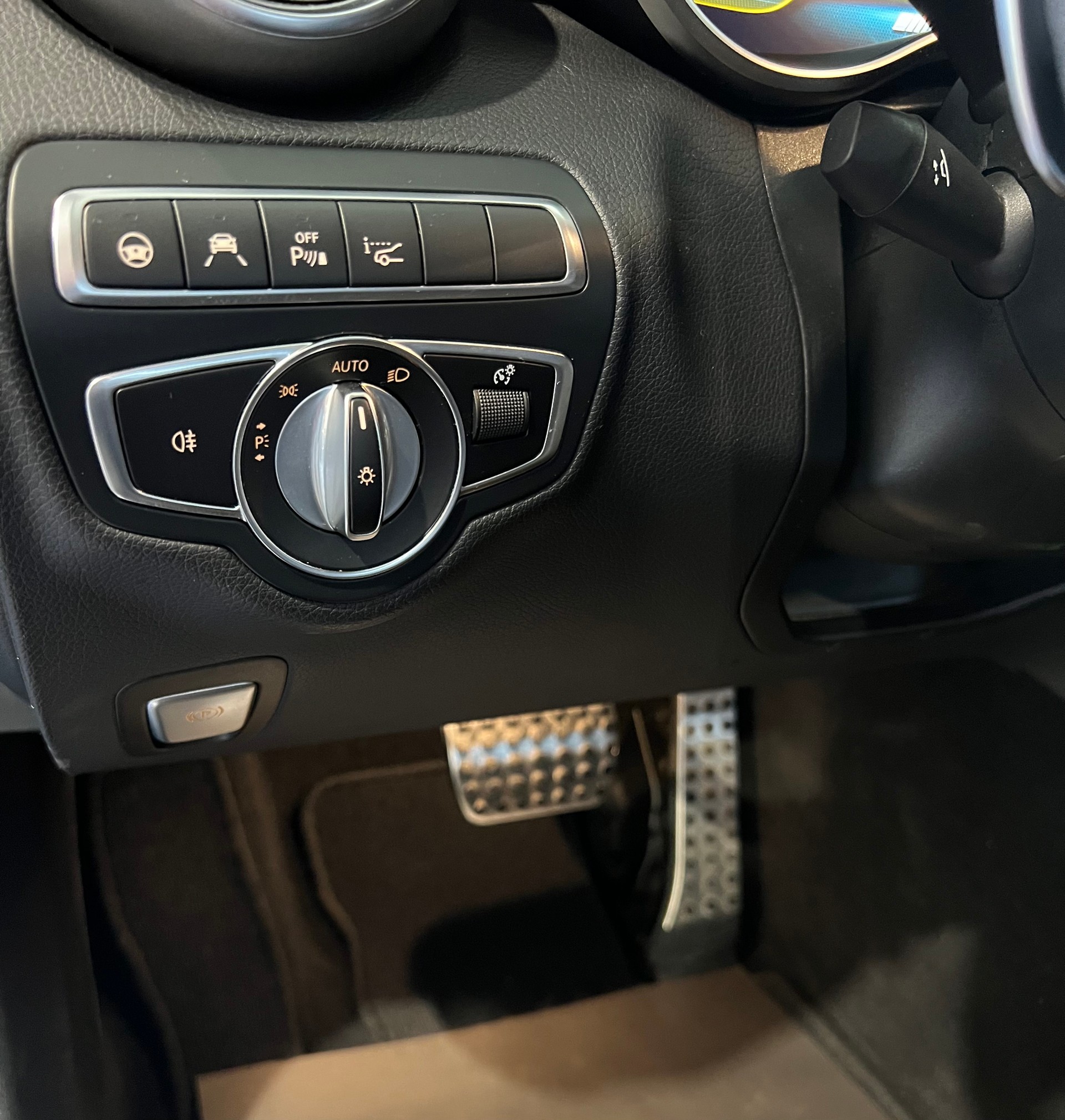 MERCEDES-BENZ C 63 S AMG Speedshift-image-10