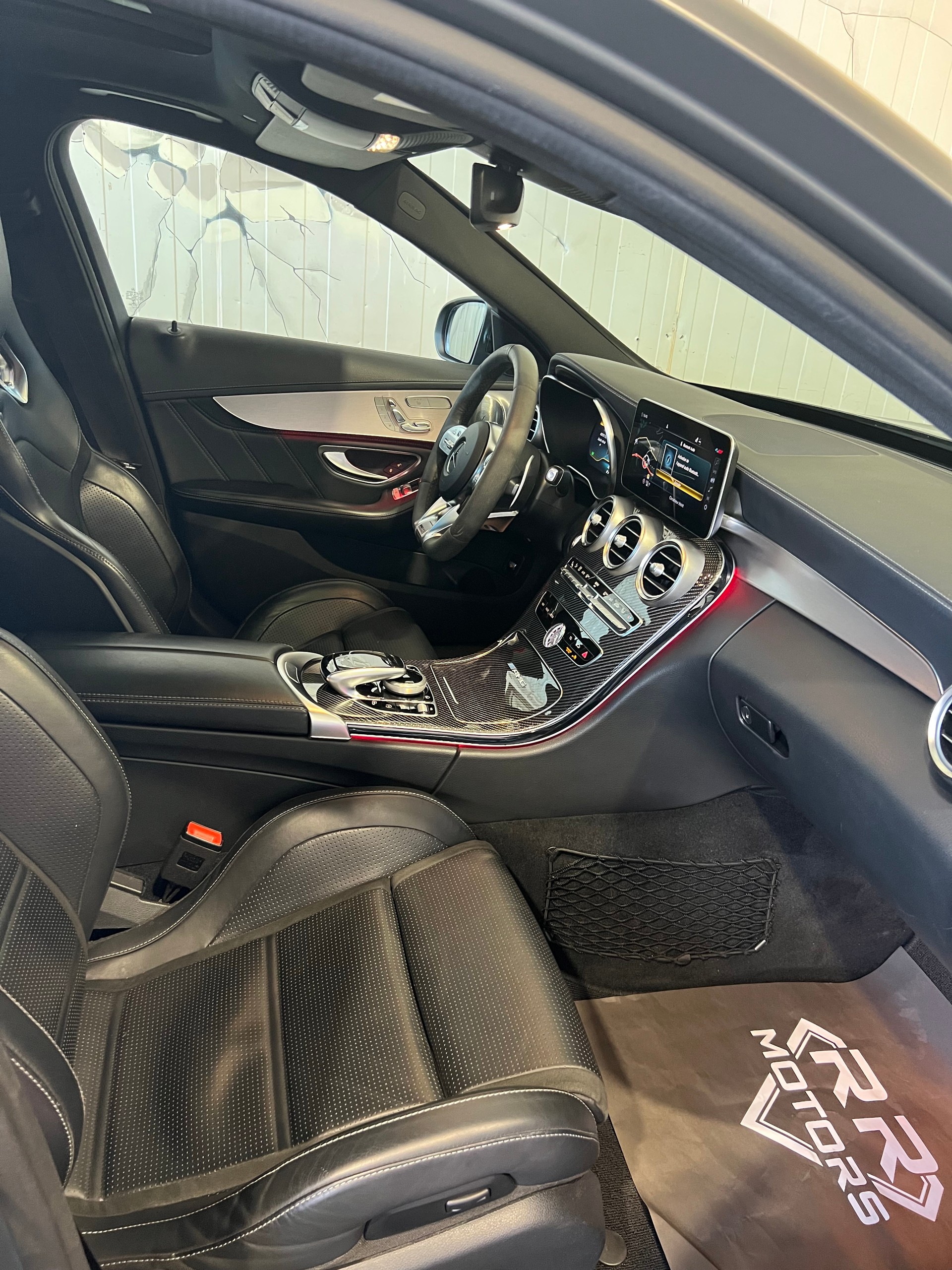 MERCEDES-BENZ C 63 S AMG Speedshift-image-6