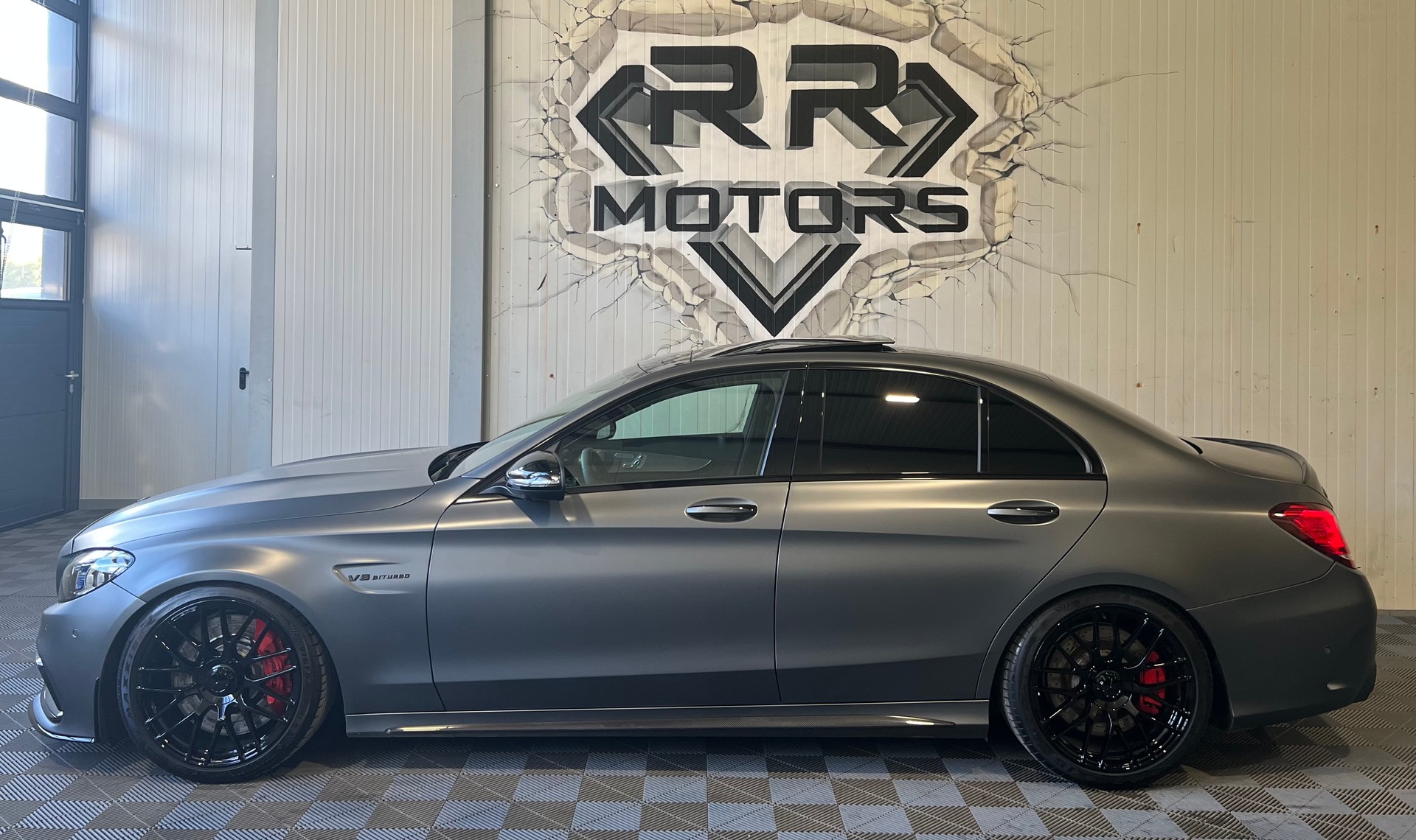 MERCEDES-BENZ C 63 S AMG Speedshift-image-1