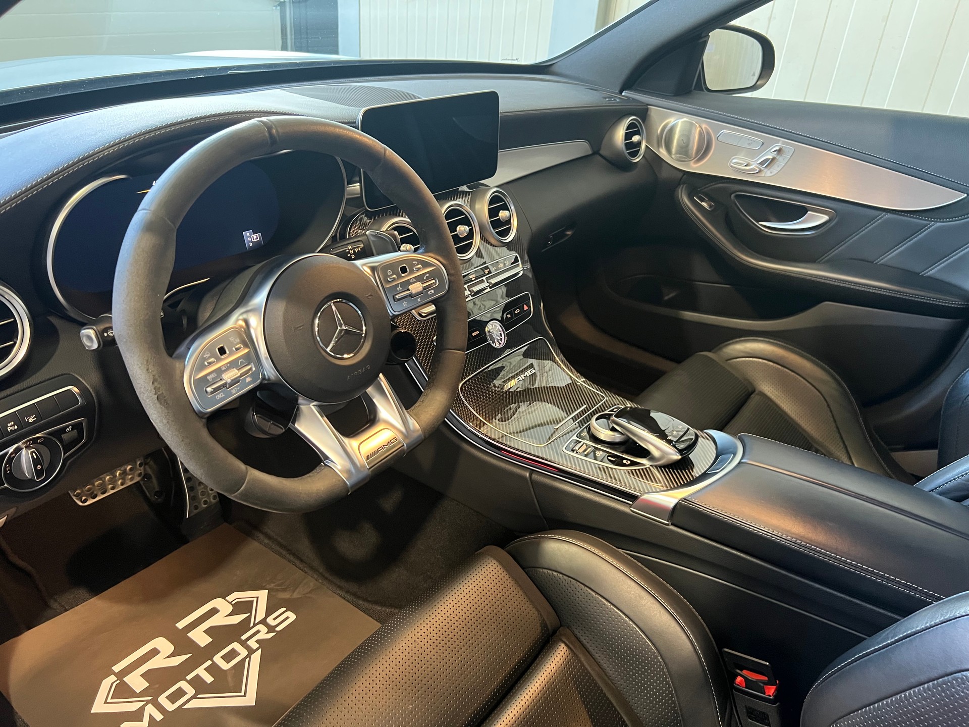MERCEDES-BENZ C 63 S AMG Speedshift-image-12
