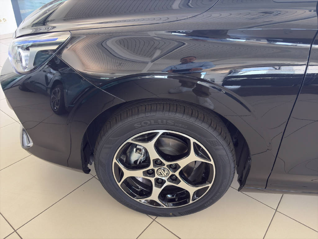 MG 3 1.5 Hybrid Luxury-image-9