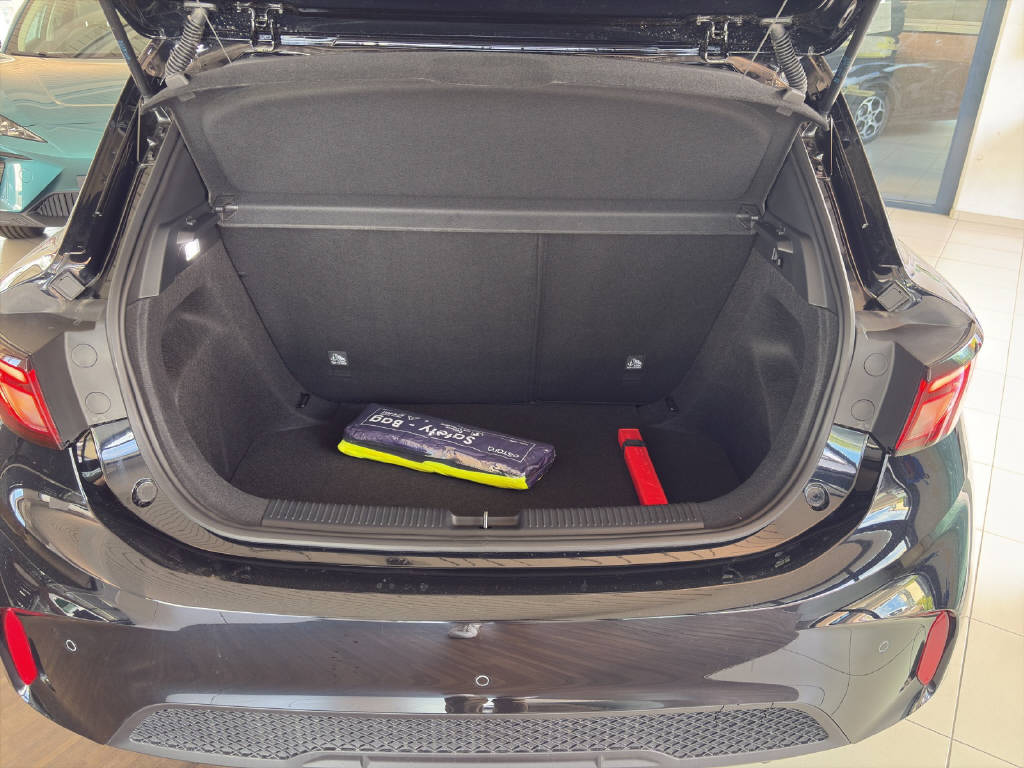 MG 3 1.5 Hybrid Luxury-image-8