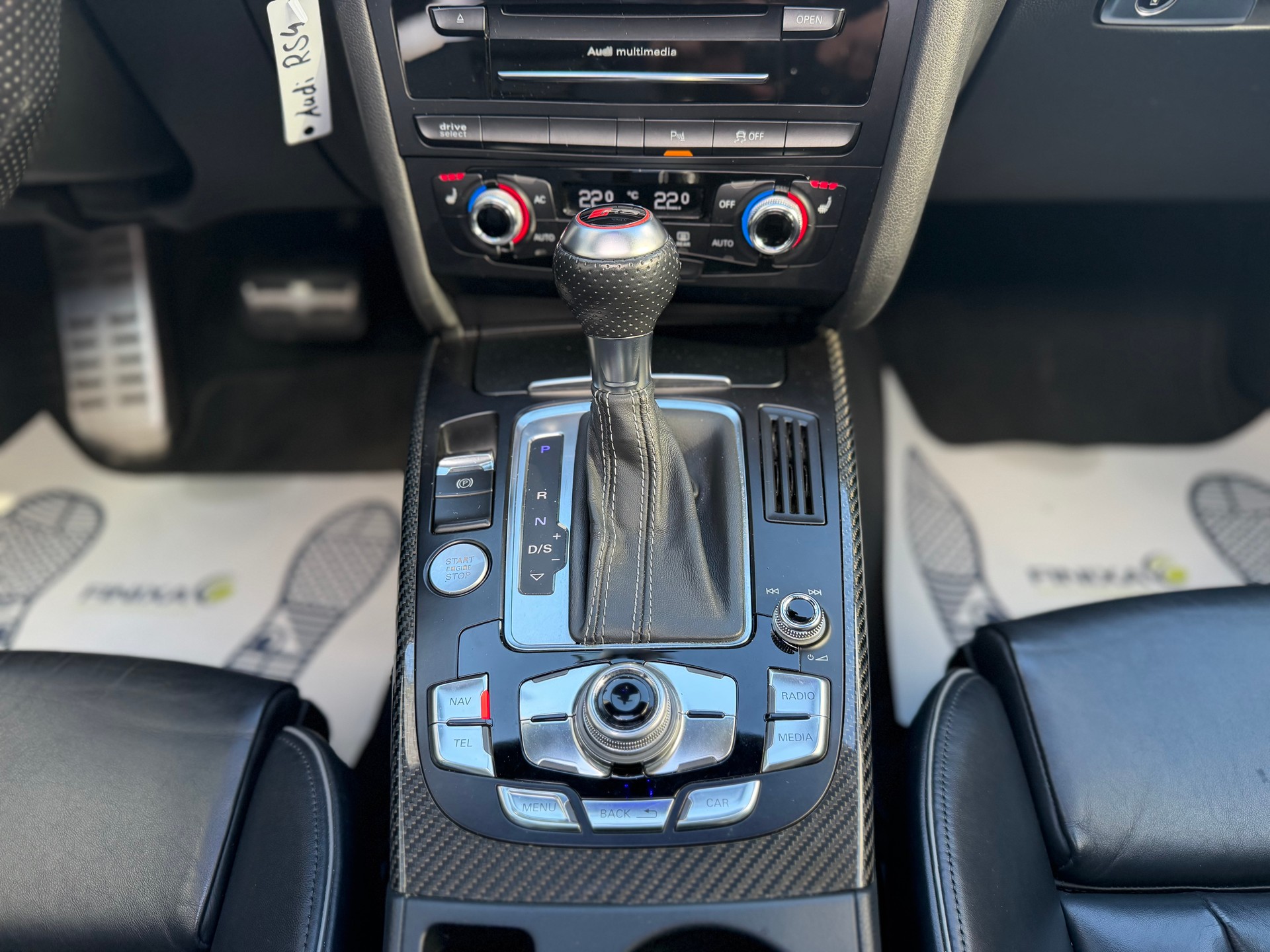 AUDI RS4 Avant 4.2 FSI V8 quattro S-tronic-image-10