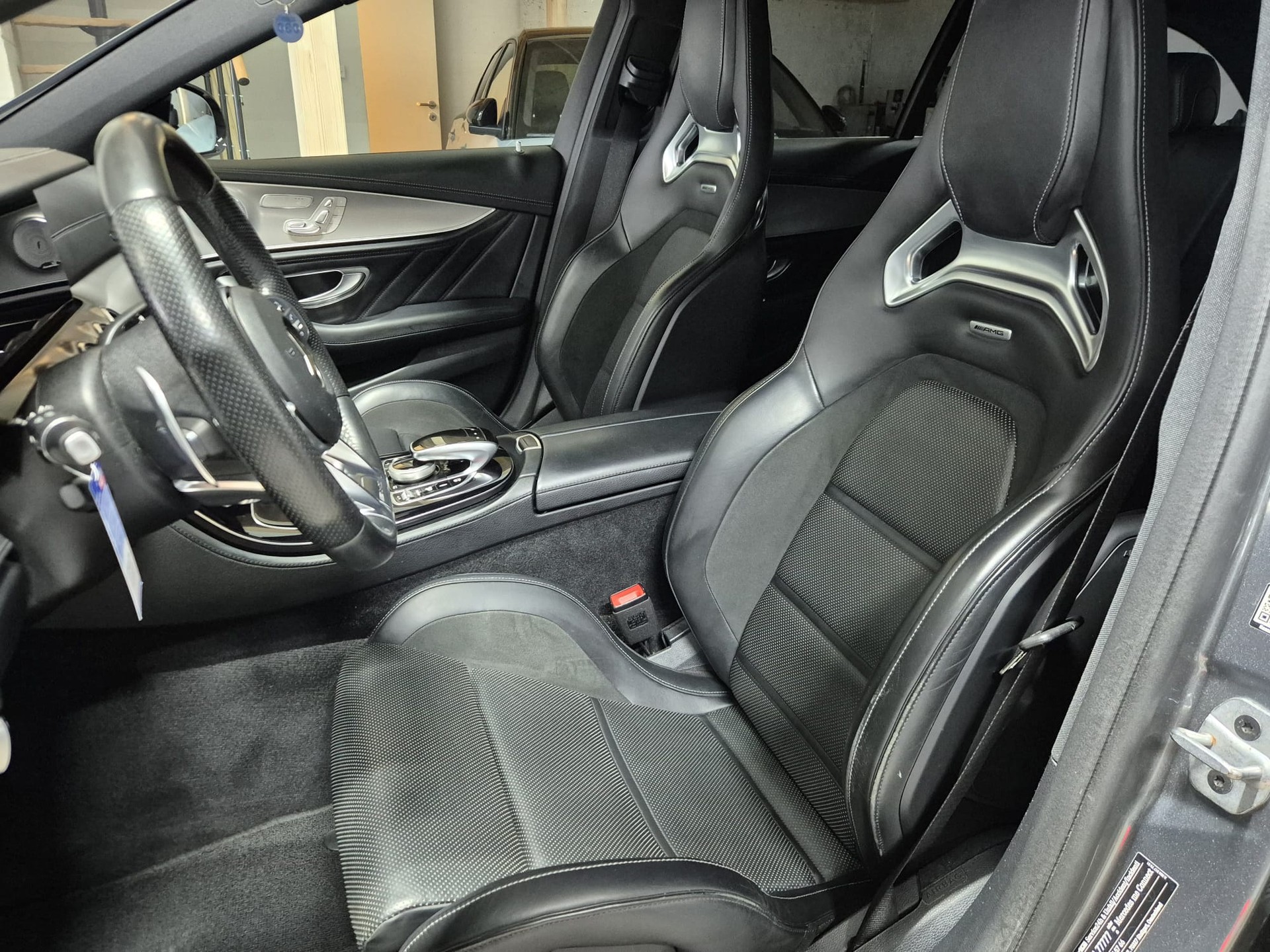 MERCEDES-BENZ E 53 AMG 4Matic 9G-Tronic-image-6