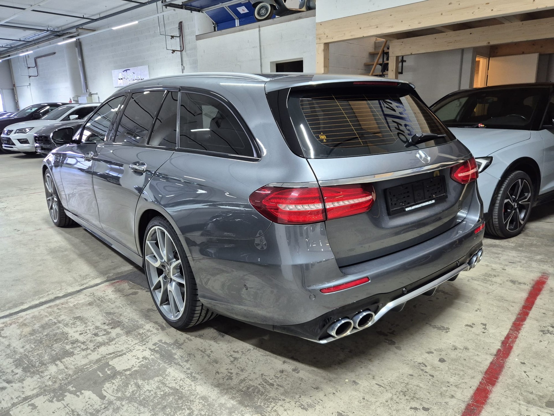 MERCEDES-BENZ E 53 AMG 4Matic 9G-Tronic-image-4
