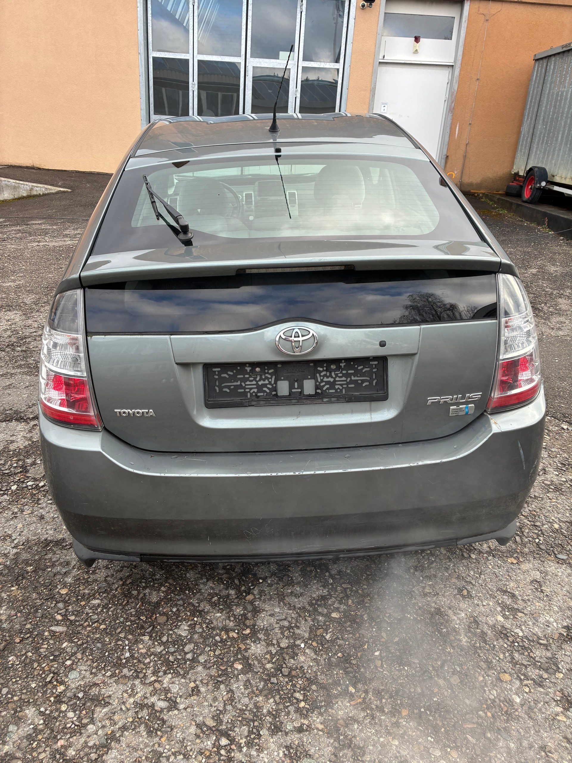 TOYOTA Prius 1.5 16V Hybrid-image-1