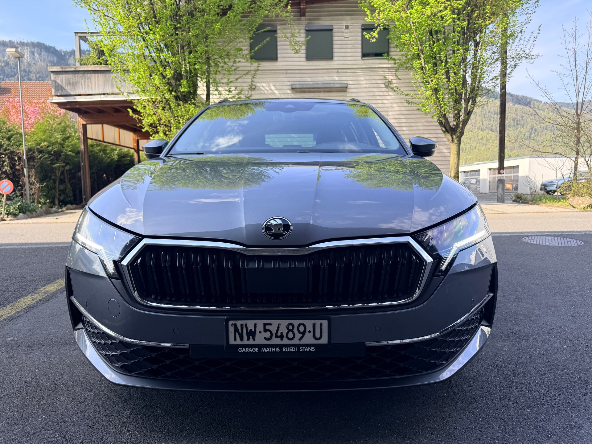SKODA Octavia Combi 2.0 TDI DSG Selection AHK 1.6 To.-image-3