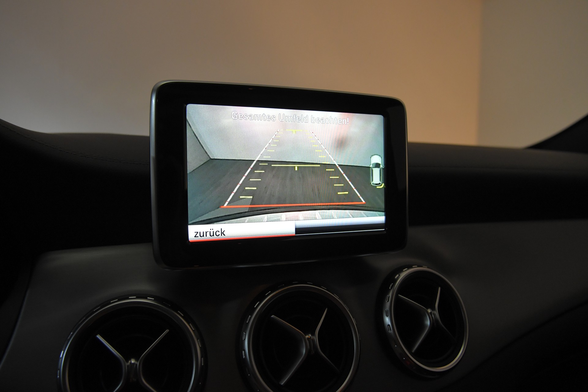 MERCEDES-BENZ GLA 45 AMG 4Matic 7G-DCT-image-15