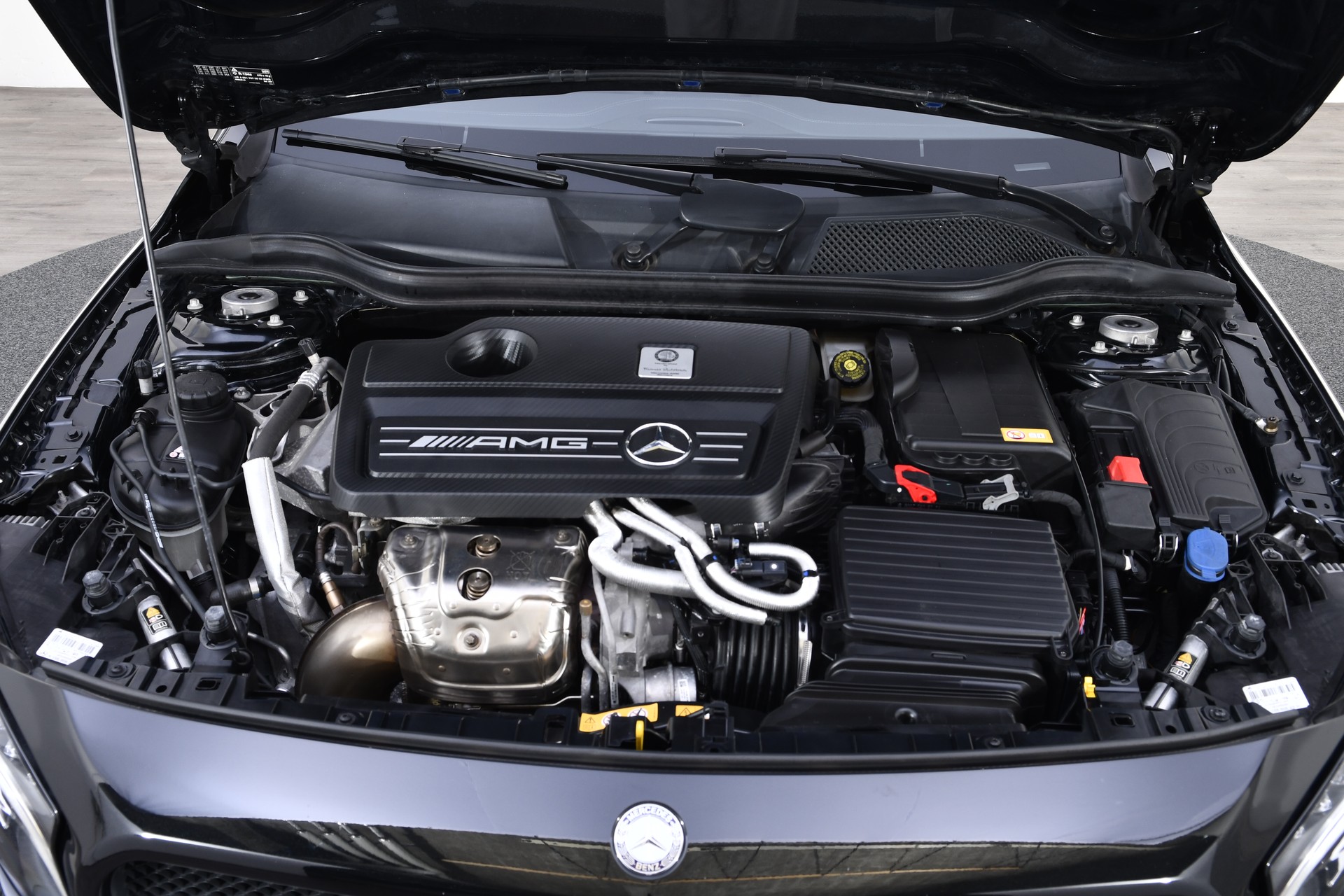 MERCEDES-BENZ GLA 45 AMG 4Matic 7G-DCT-image-23