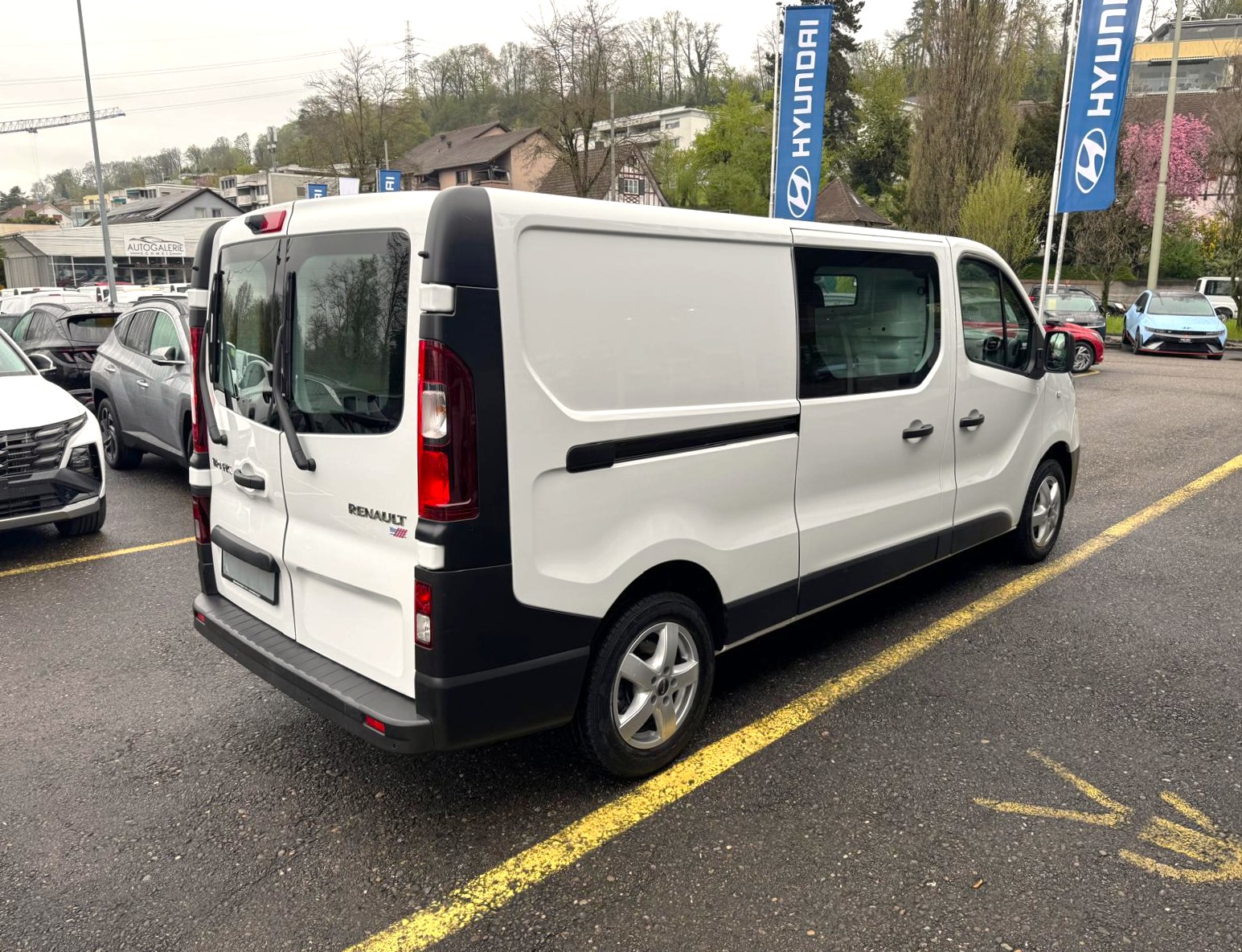 RENAULT Trafic Ene dCi120 2.0 Bus L2H1 *1550 KG Nutzlast*-image-6