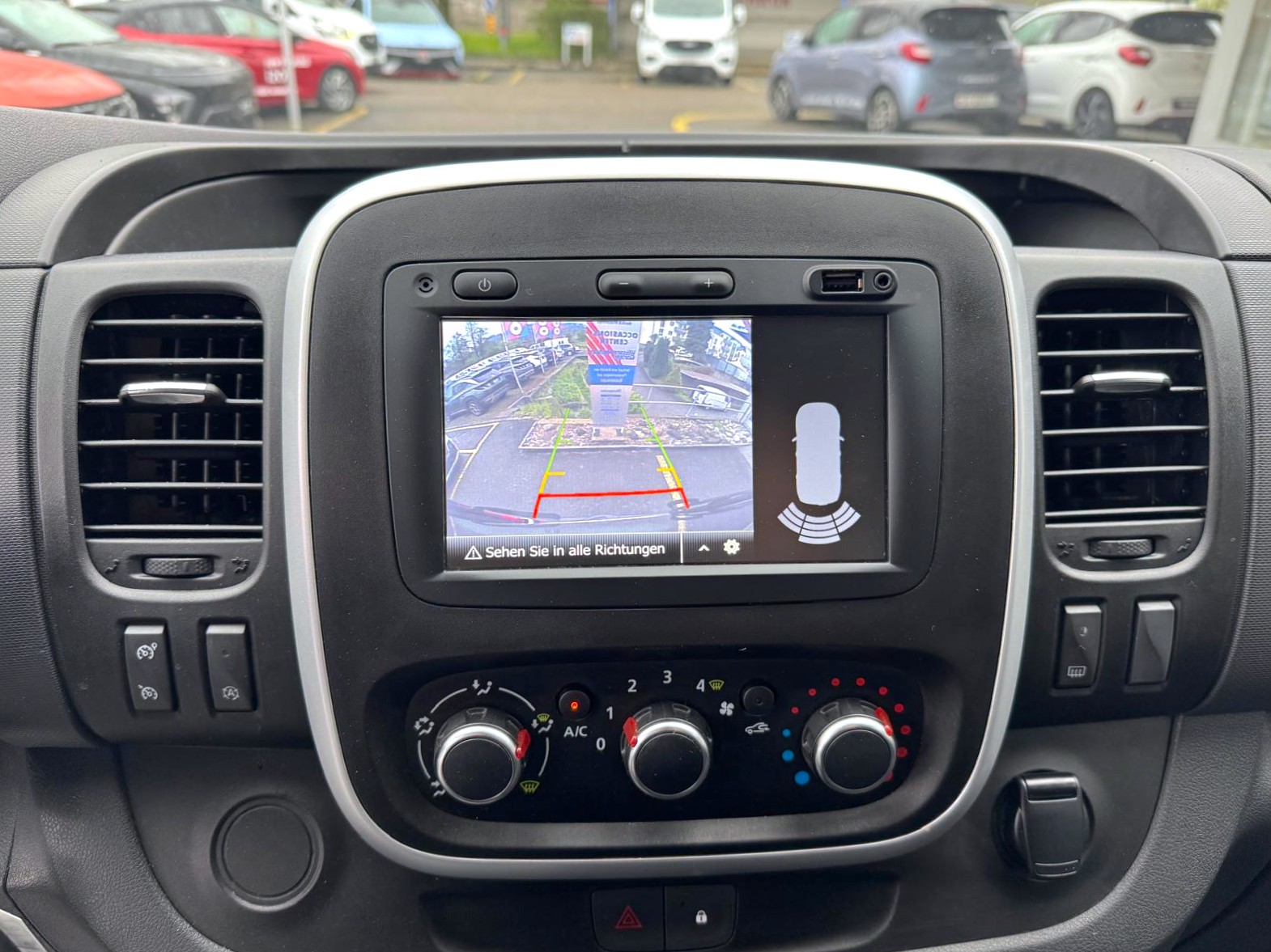 RENAULT Trafic Ene dCi120 2.0 Bus L2H1 *1550 KG Nutzlast*-image-3