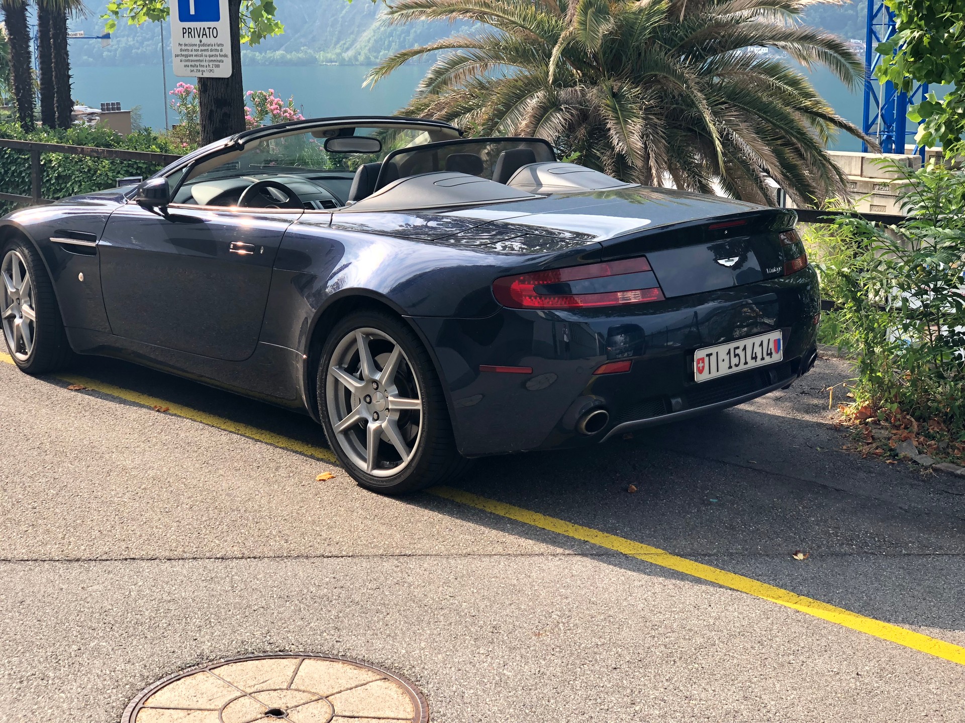 ASTON MARTIN V8 Vantage 4.3 Sportshift-image-2