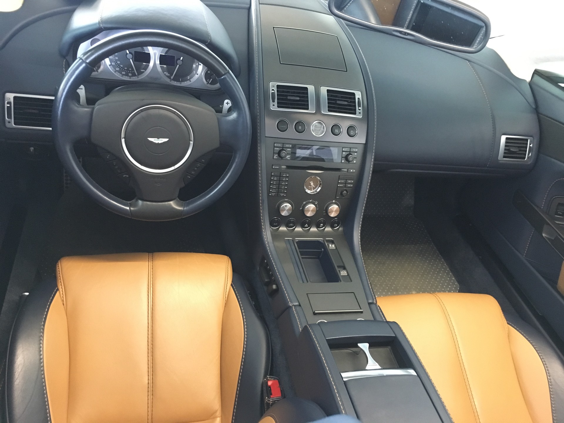 ASTON MARTIN V8 Vantage 4.3 Sportshift-image-3